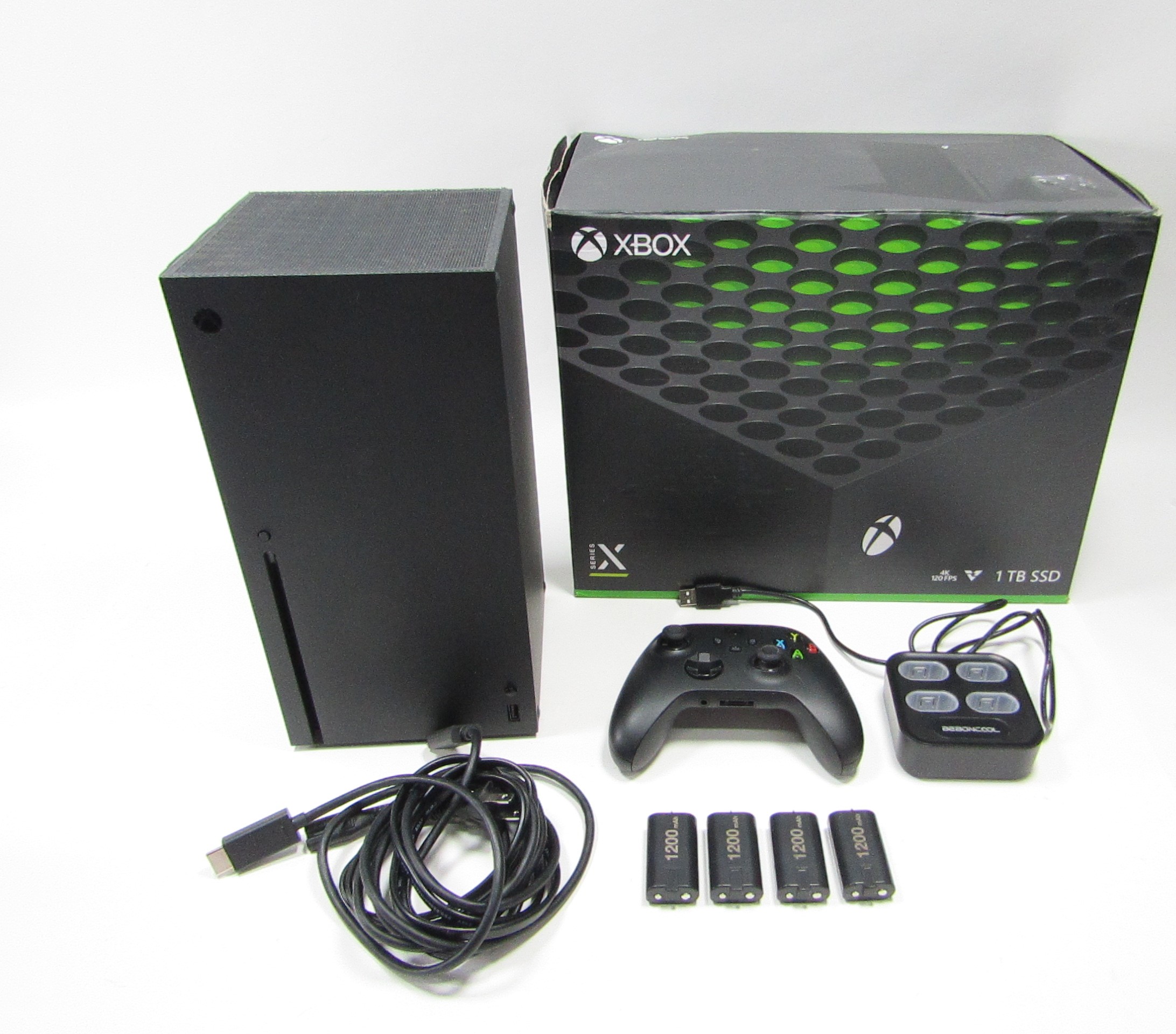 Xbox Series X 1TB SSD 本体