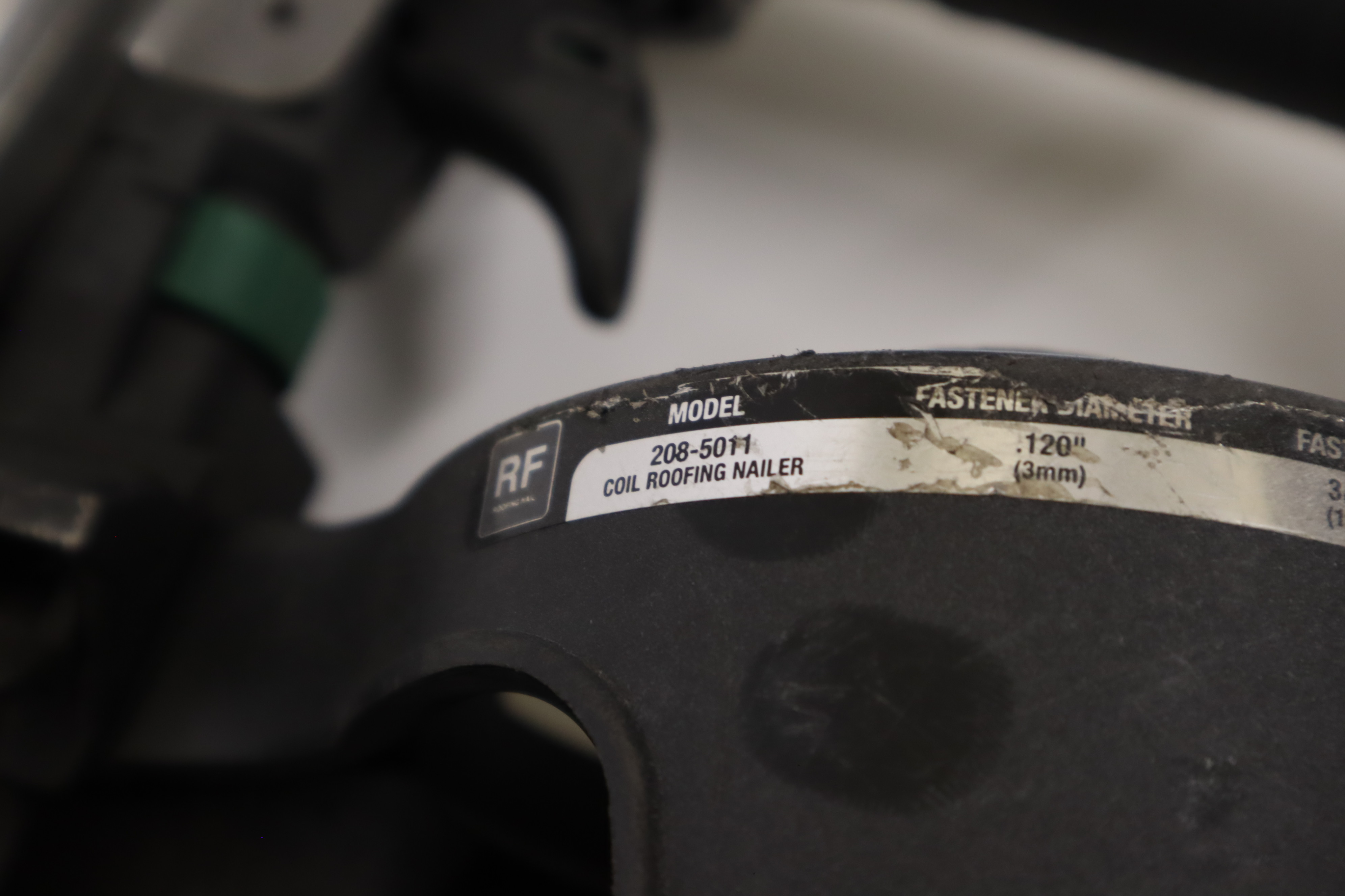 Masterforce 2085011 Pneumatic Coil Roofing Nailer 120 PSI 3/41/3/4" 6462