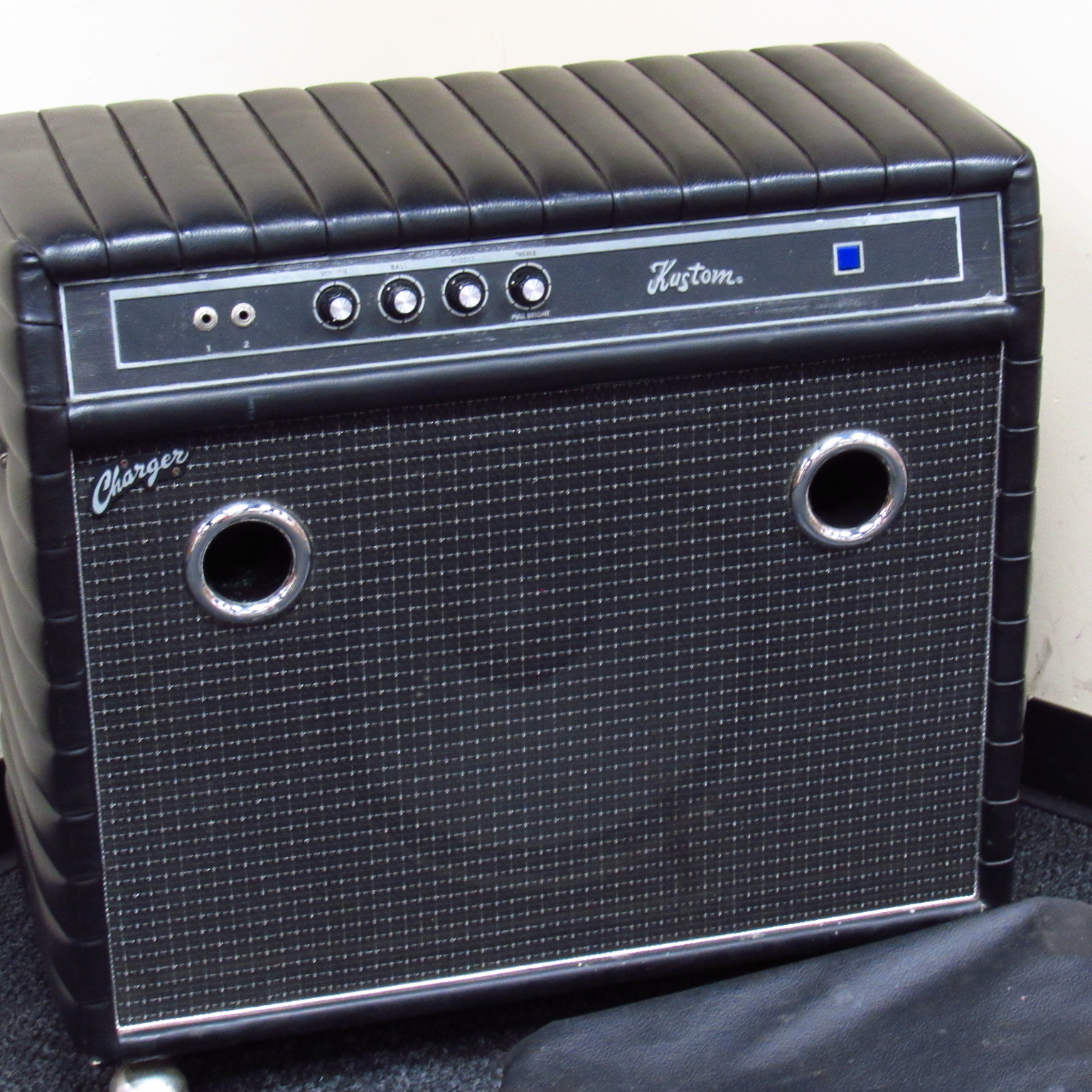 Kustom CHARGER 1x15 Bass Combo Amplifier Local PickUp Only