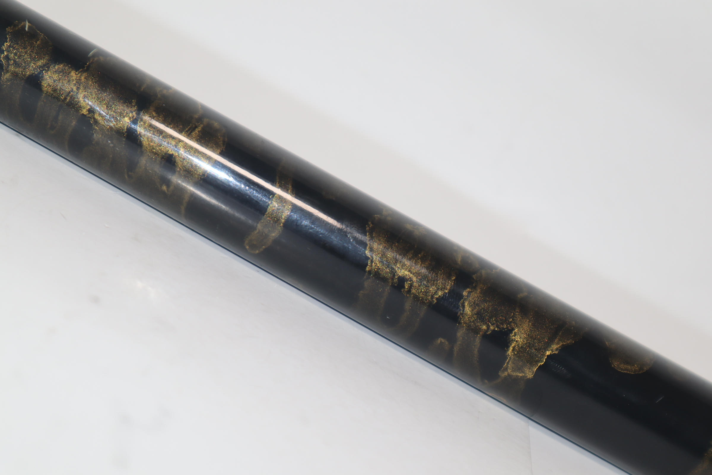 Action VAL04 Black & Gold 19-Ounce 58.24-Inch-Long Pool Cue Stick