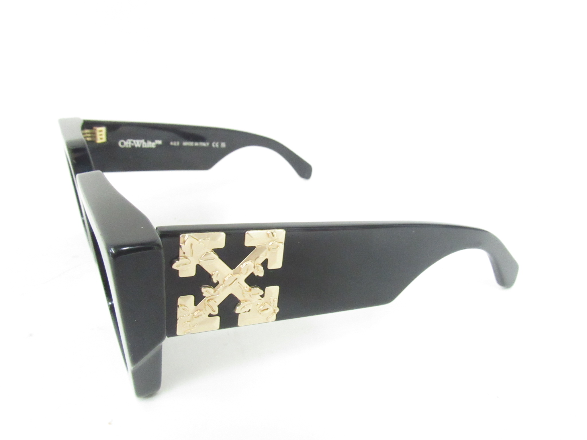 【送料&関税込】Off-White Verona Sunglasses - Unisex Verona Sunglasses in brown | Off-White™ Official PH
