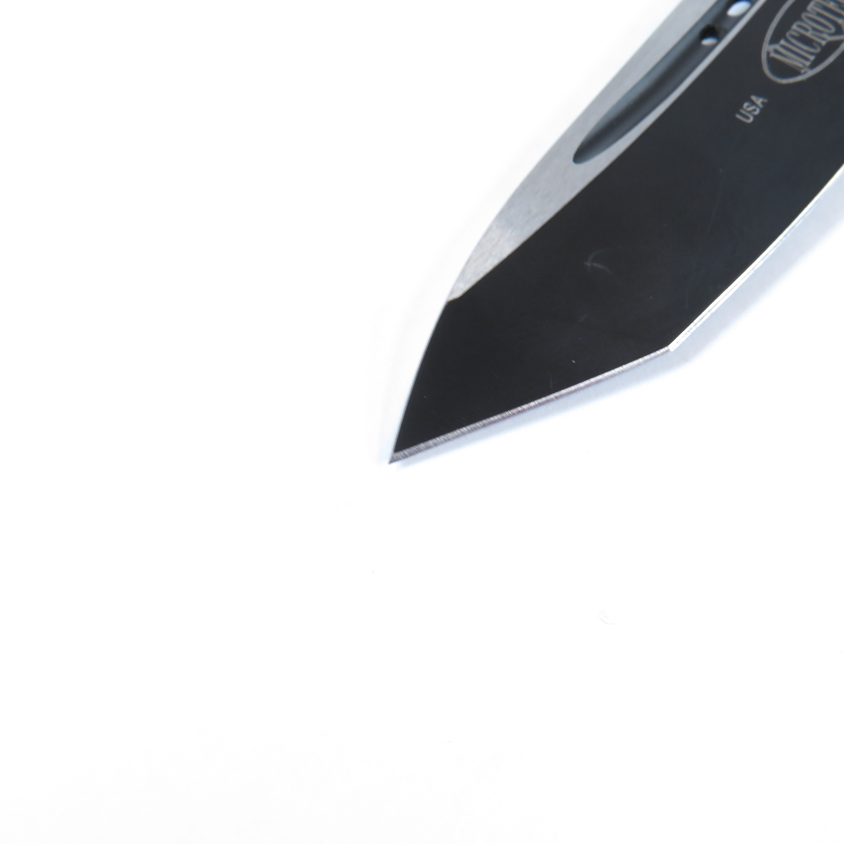 Microtech Combat Troodon 28052 3.81? Blade 5.43 oz. Automatic OTF Knife