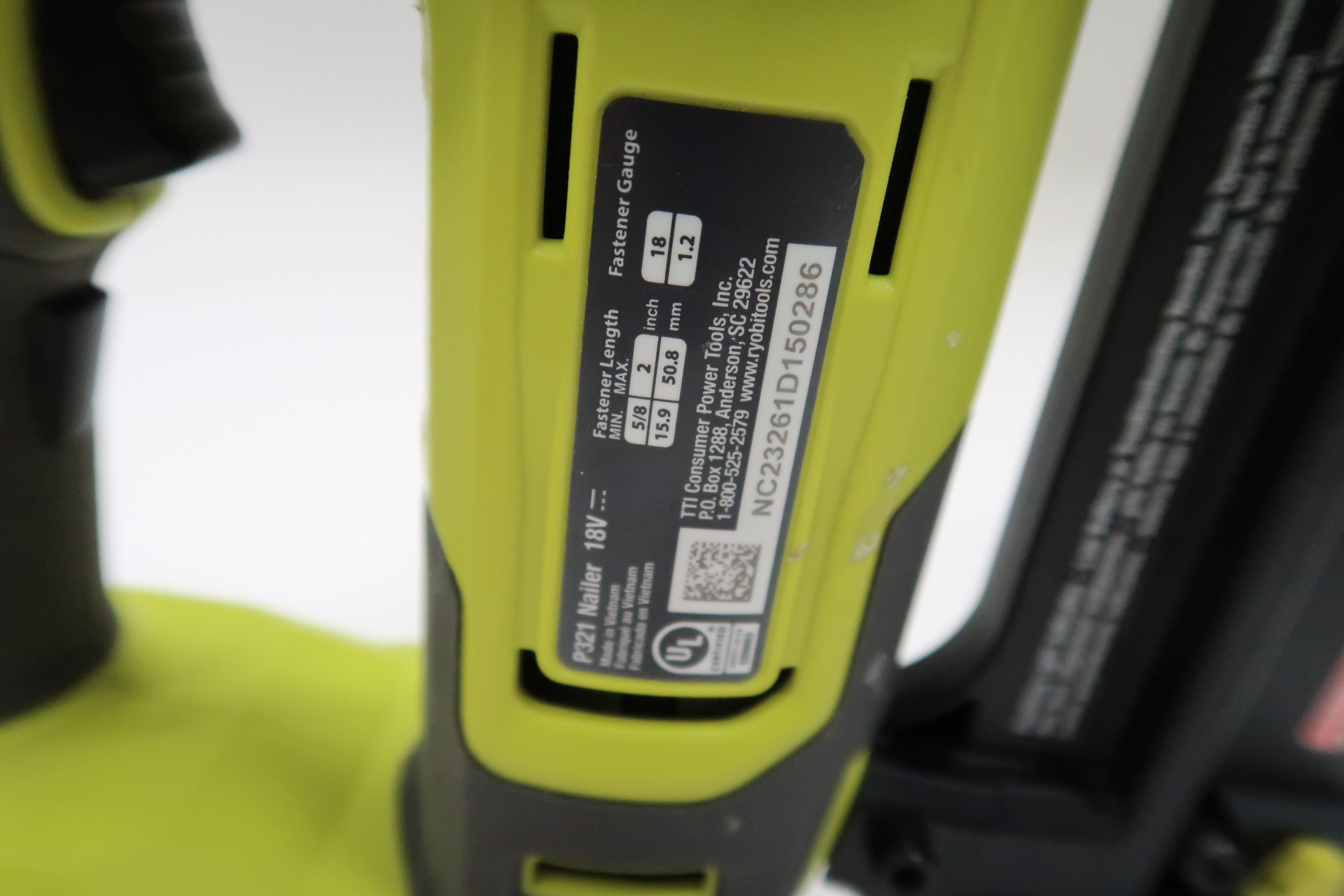 Ryobi P321 ONE+ 18V 18-Gauge Cordless AirStrike Brad Nailer 1746