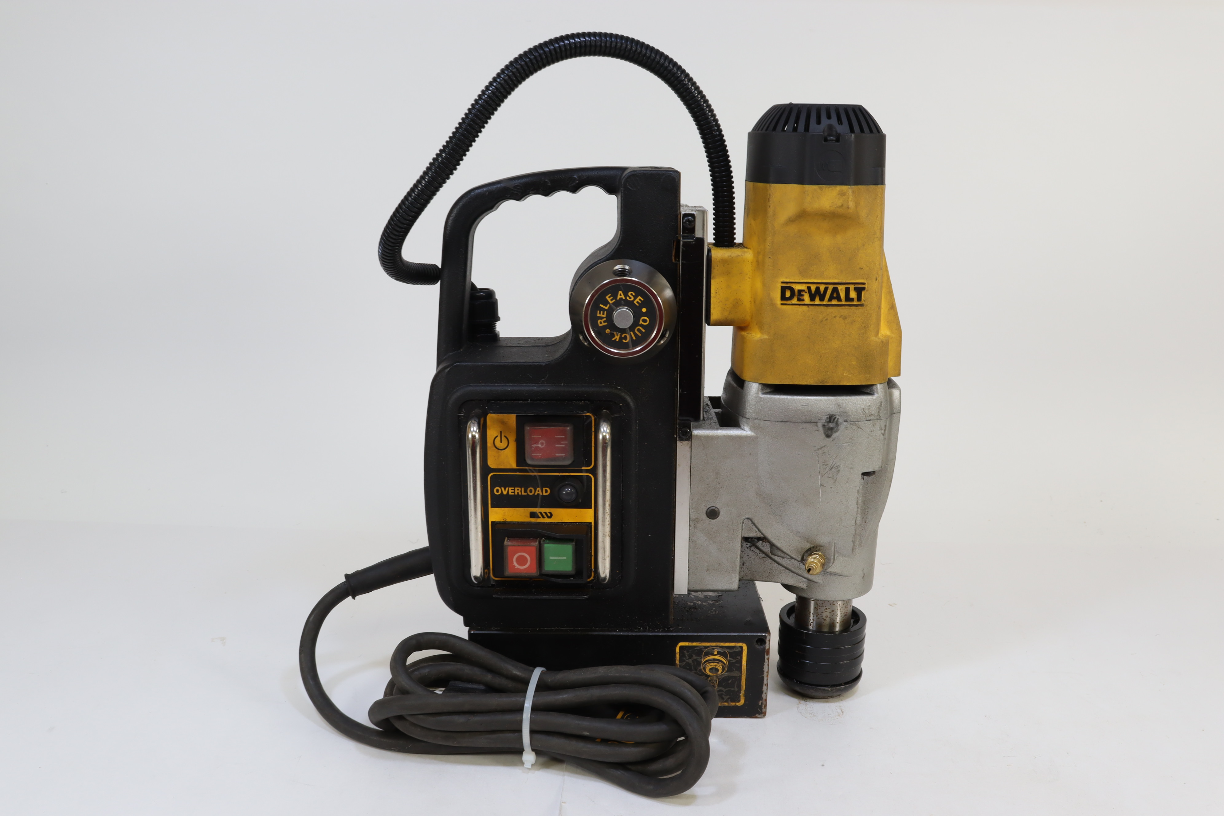 DeWalt Drill Press DWE1622K 2inch, 10Amp with 2Speed Setting