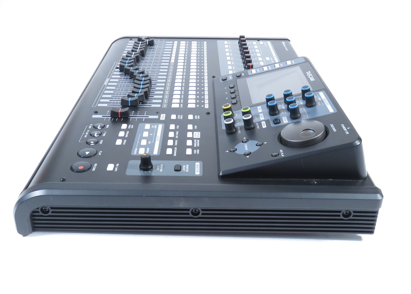 Tascam DP-32SD 32-Track USB Connectivity Digital Portastudio Standalone ...