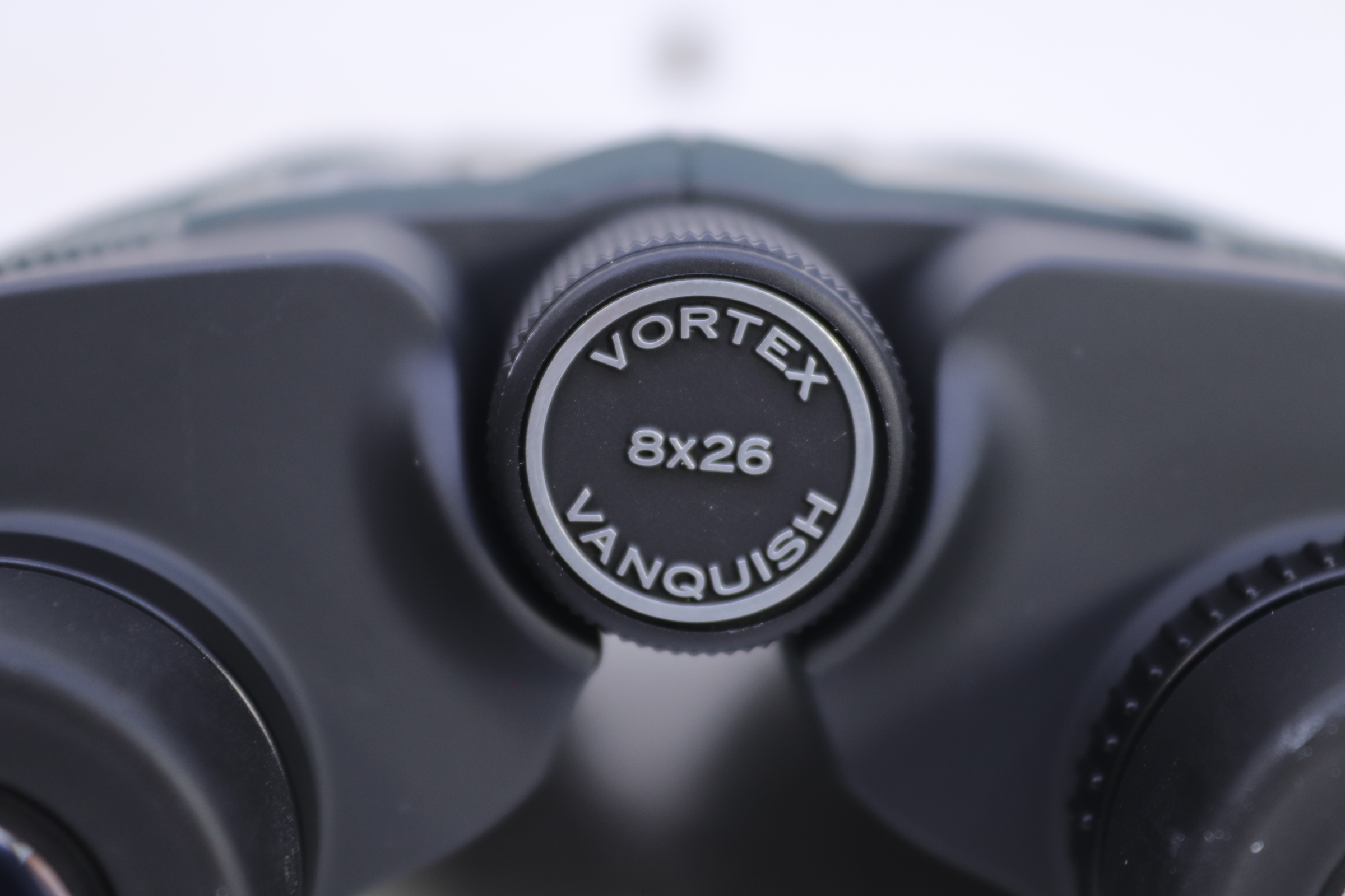 Vortex VNQ-0826 8x26 Vanquish Binoculars