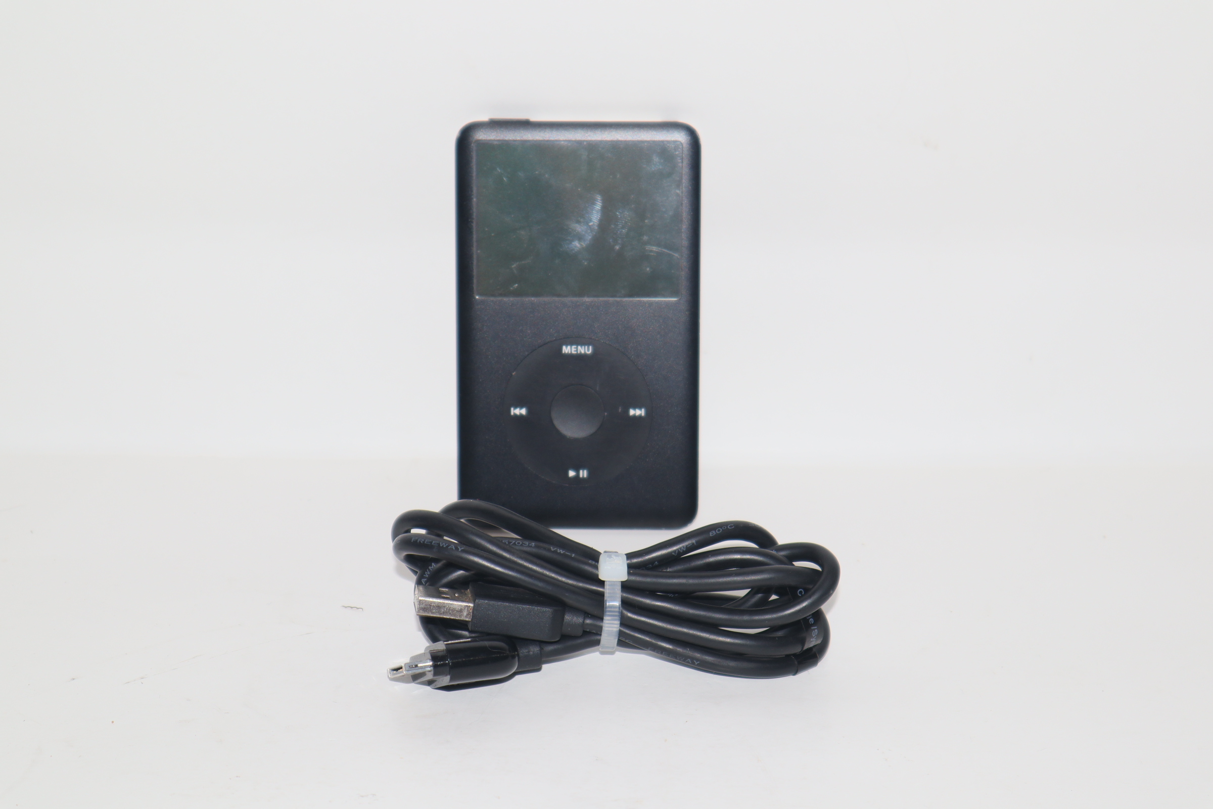 Apple iPod Classic 6th Generation MB147LL/A / A1238 80GB Black MP3 Player  3YMV