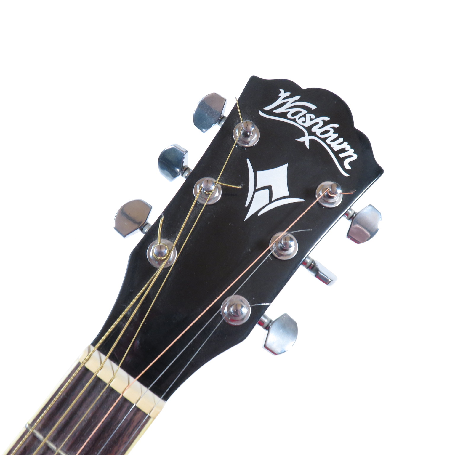 Washburn WD10CE Dreadnought 6String RH Cutaway Acoustic/Electric Guitar