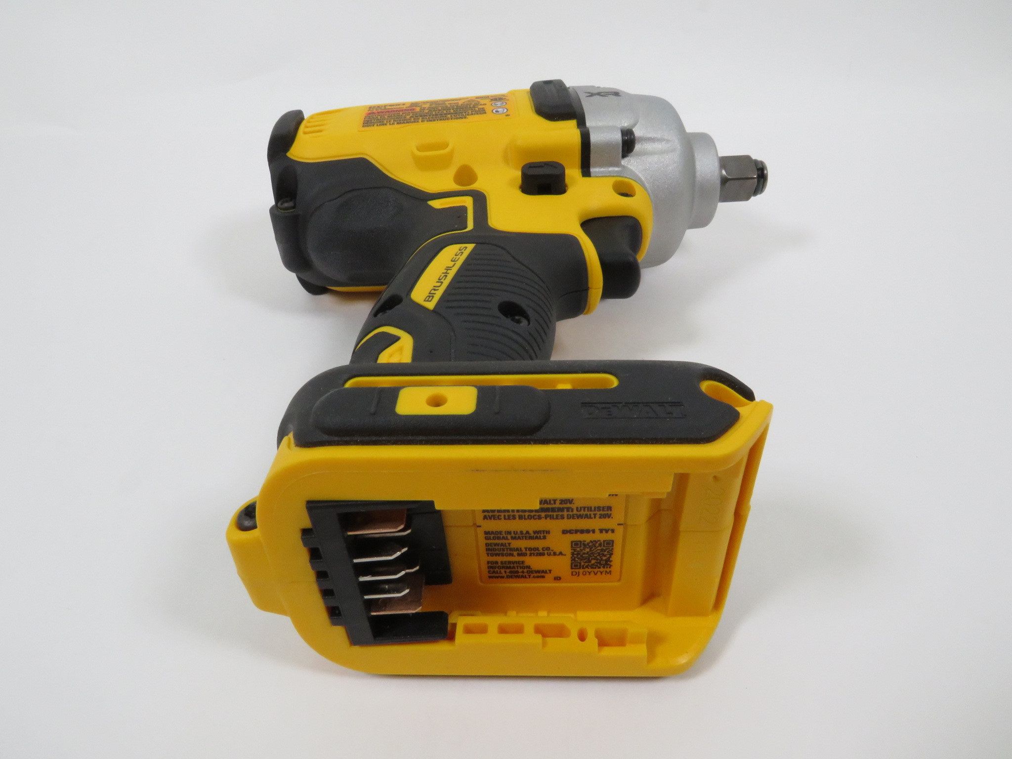DeWalt DCF891 20V Max 1/2" Brushless Cordless MidRange Impact Wrench