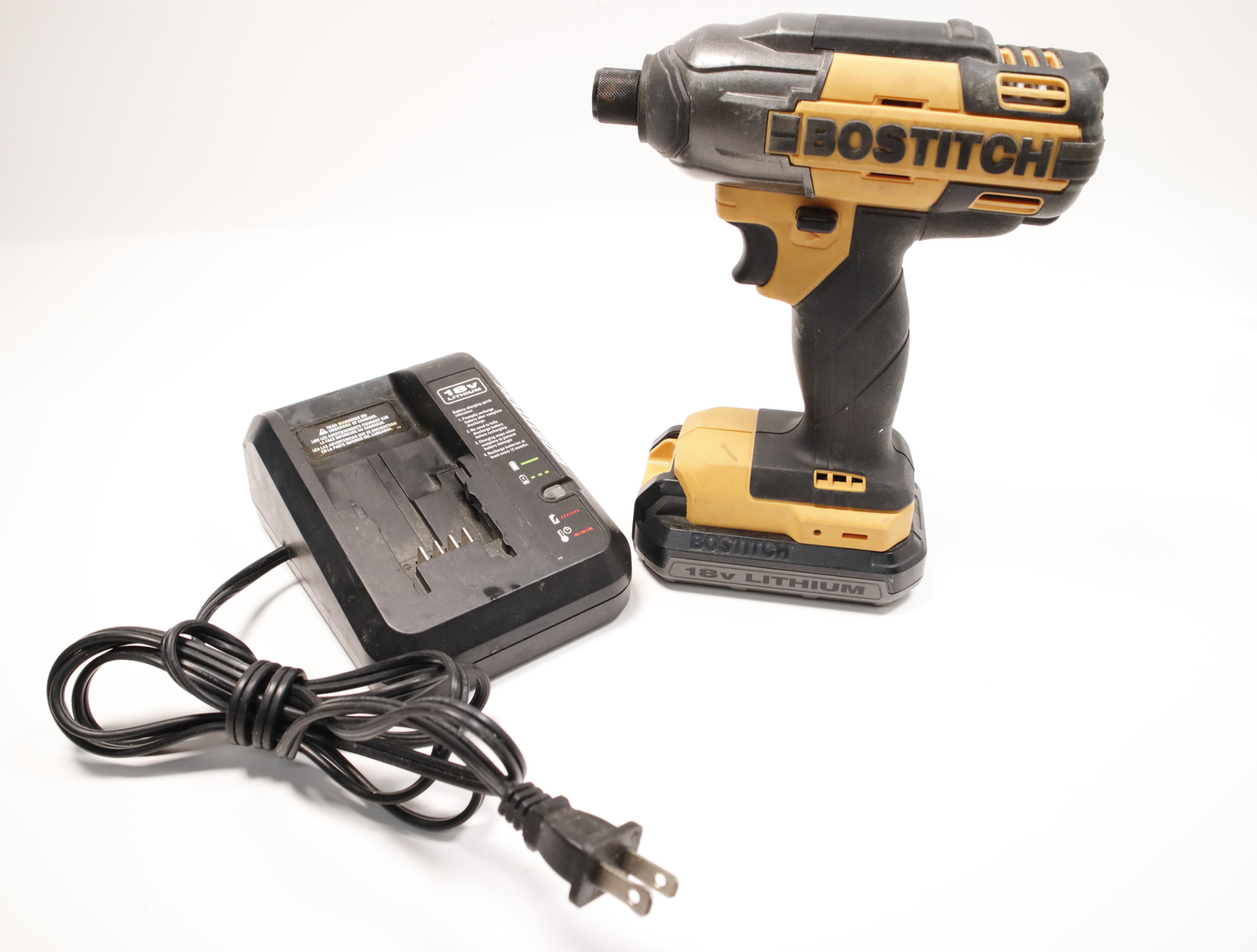 Bostitch BTC440 1 4 18V Cordless Impact Driver Kit