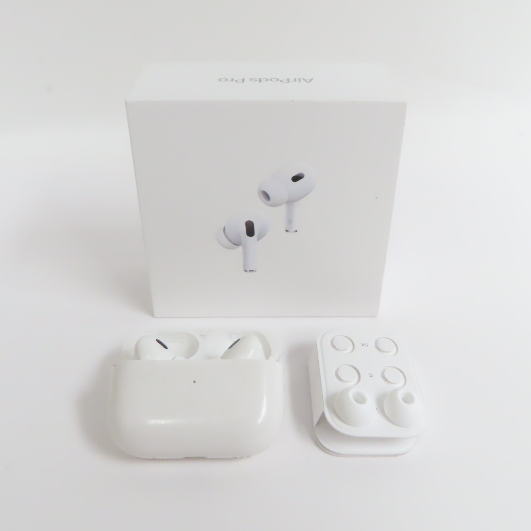 Apple MQD83AM/A AirPods Pro (2nd Gen) Wireless Bluetooth Earbuds