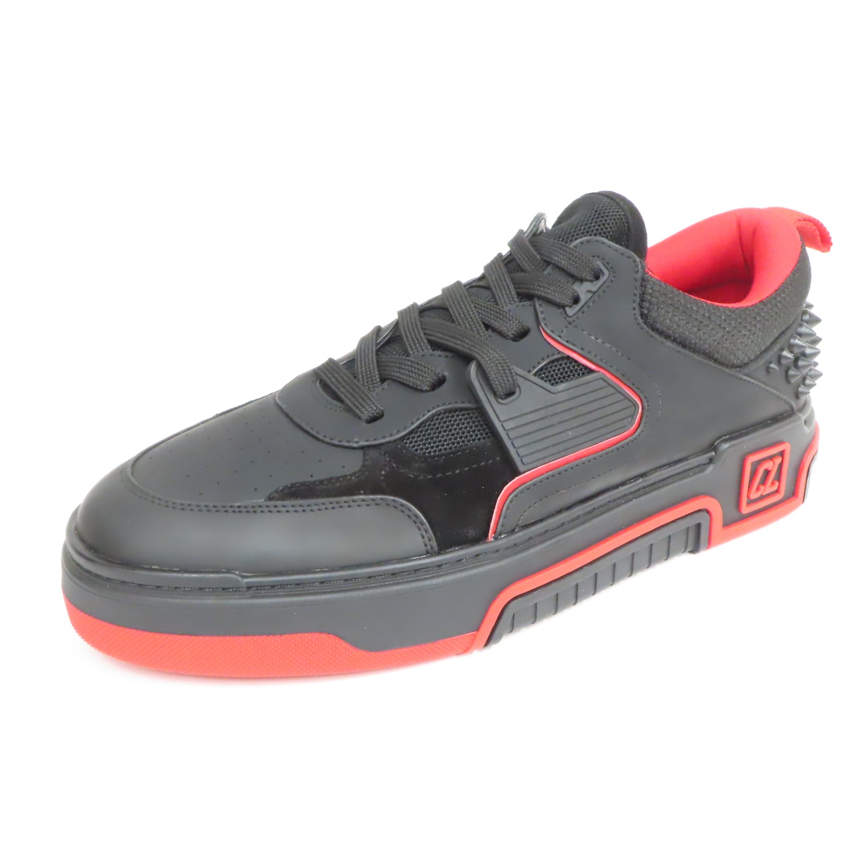 Christian Louboutin U031 Yacht Spikes Flat Calf Sneakers Christian Louboutin U031 Yacht Spikes Flat Calf Sneakers