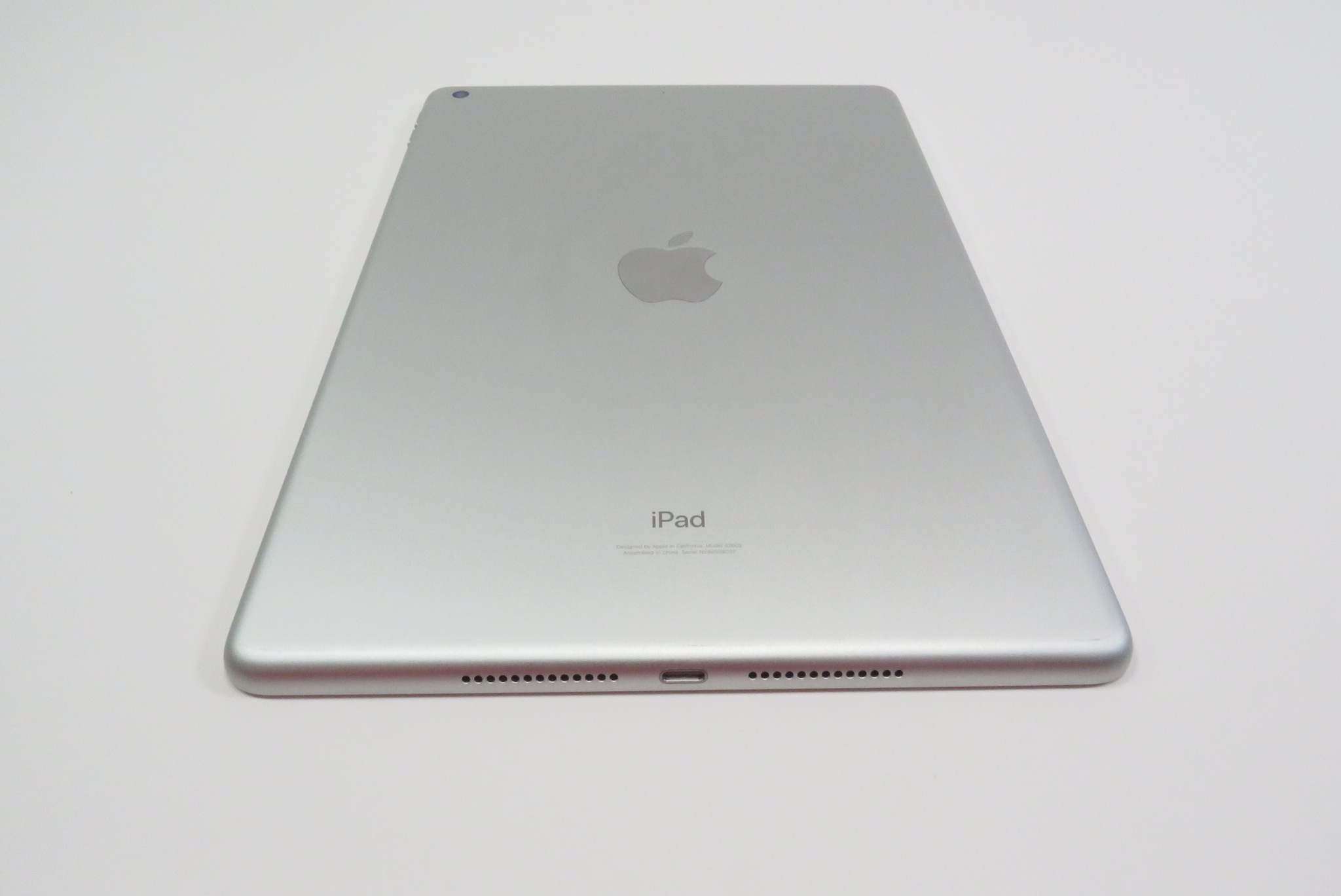 Apple iPad 9th Gen A2602 MK2L3LL/A 10.2