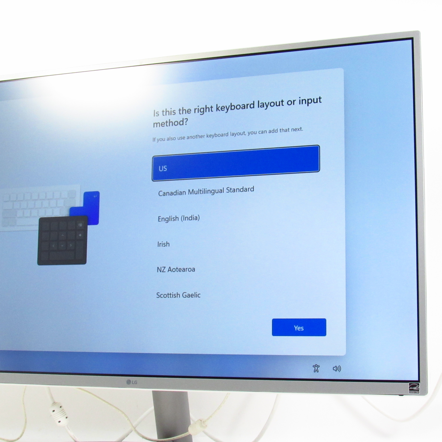 LG 32QK500-W 2560x1440 QHD LED IPS 75Hz 31.5'' Monitor - Local