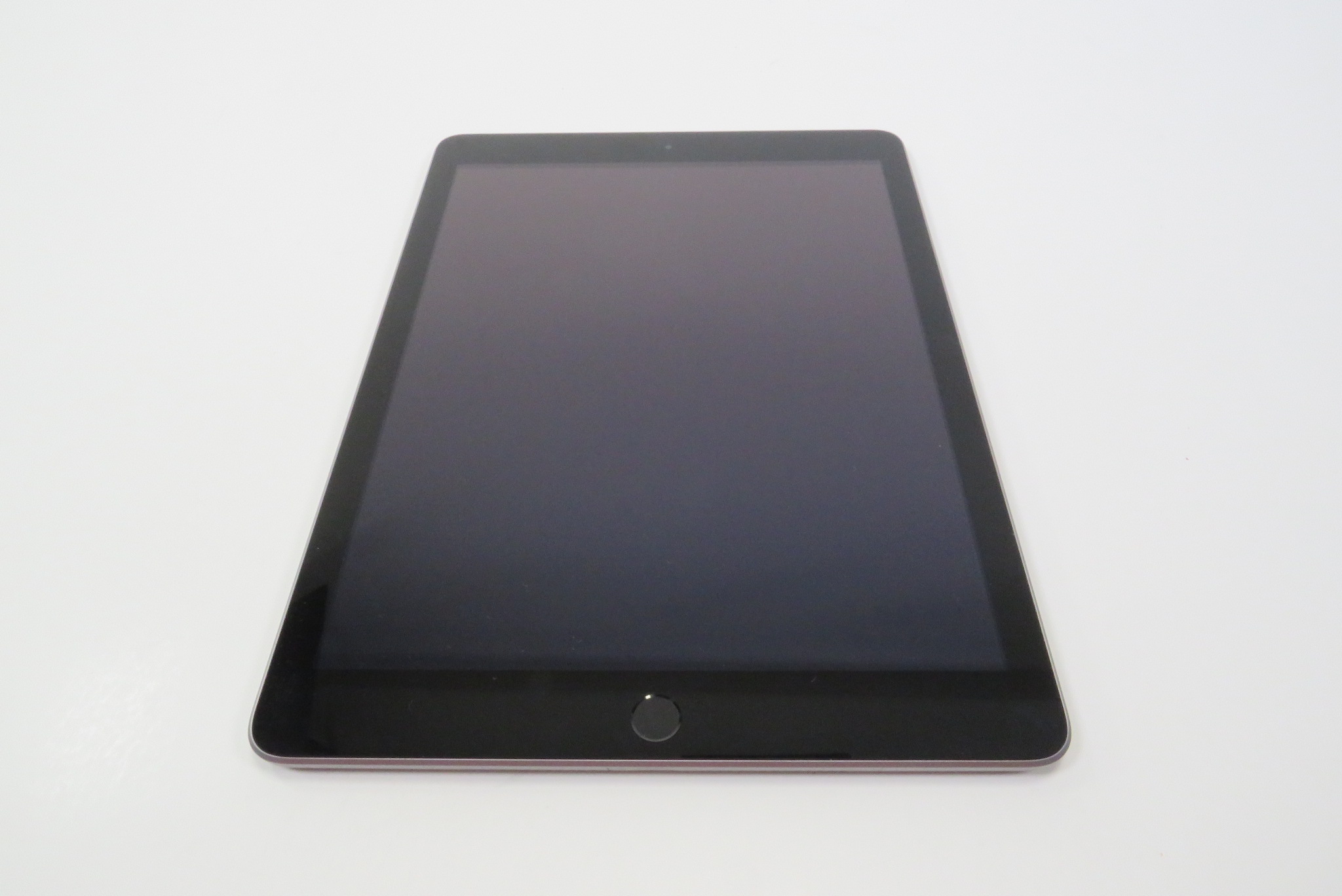 Apple iPad 5th Gen A1822 MP2F2LL/A 9.7