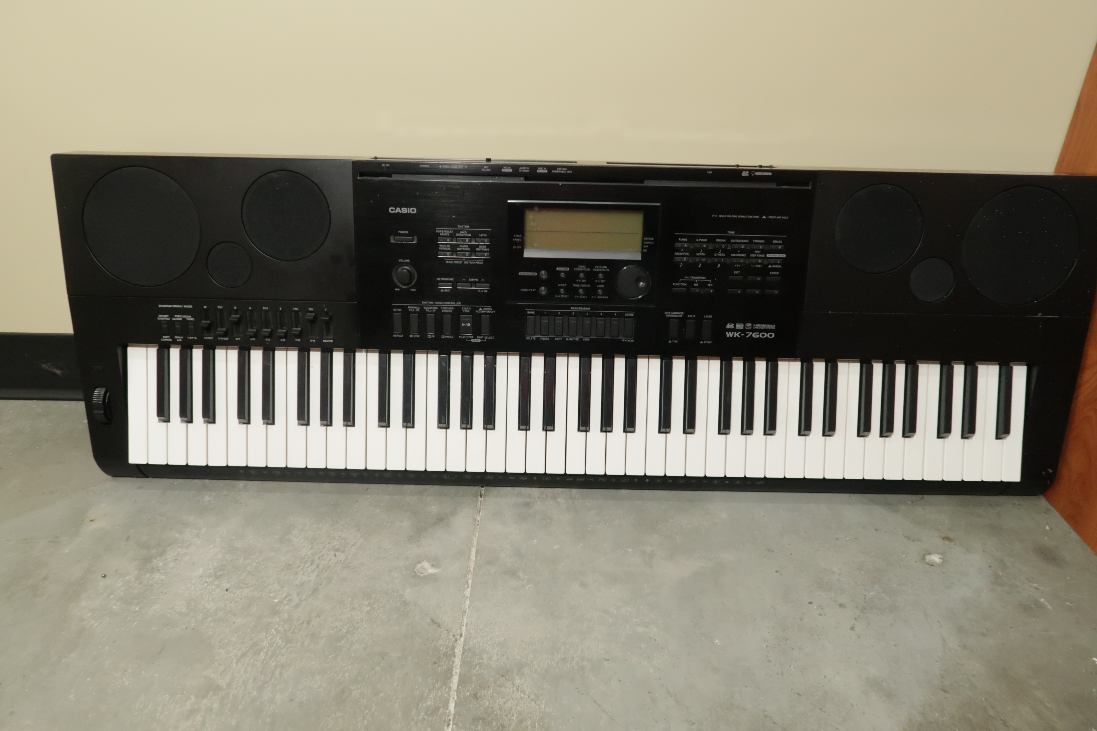 Casio WK7600 76Key Workstation Keyboard
