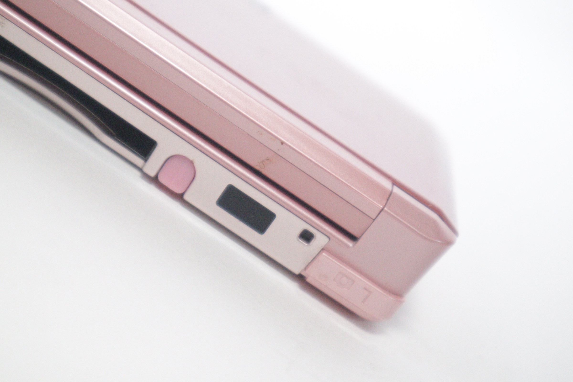 Nintendo 3DS CTR-001(USA) Pink Handheld Compact Video Game System 8093