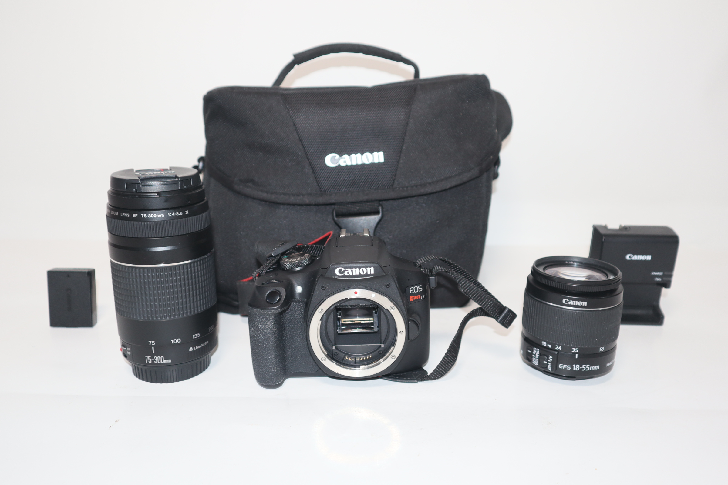 Canon EOS Rebel T7 DS126741 DSLR Camera 7205 18-55mm