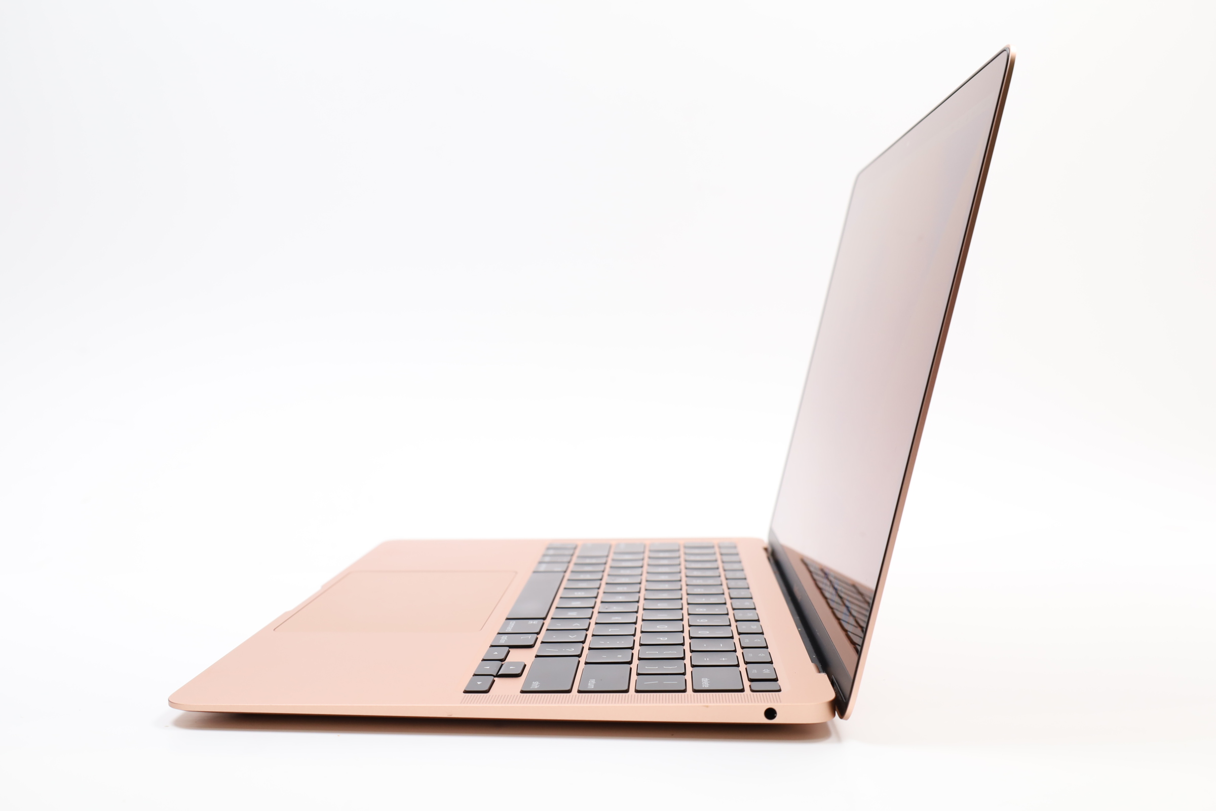 Apple MacBook Air 2020 MGN63LL/A M1 3.2GHz 8GB Unified RAM 256GB SSD 13.3"