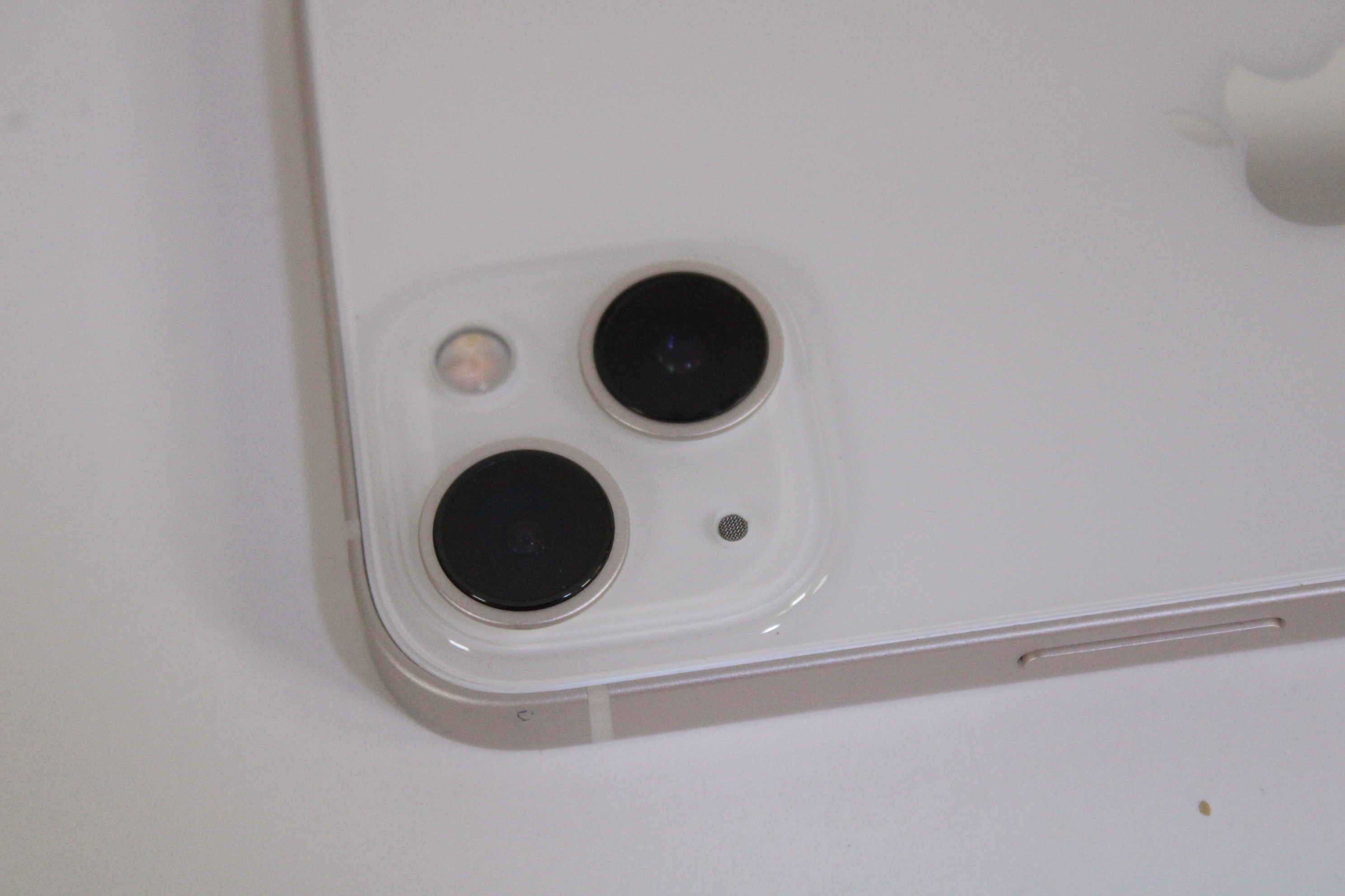 Apple iPhone 13 ML953LL/A 6.1