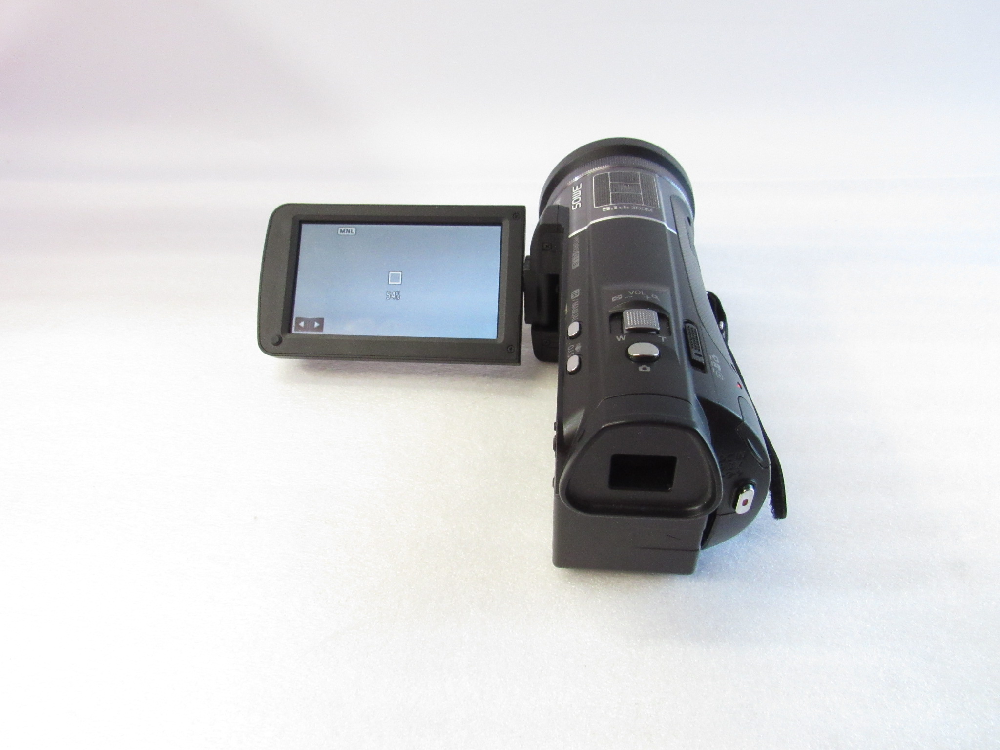 Panasonic HC-X900 Full HD 1920x1080 16MP Camcorder