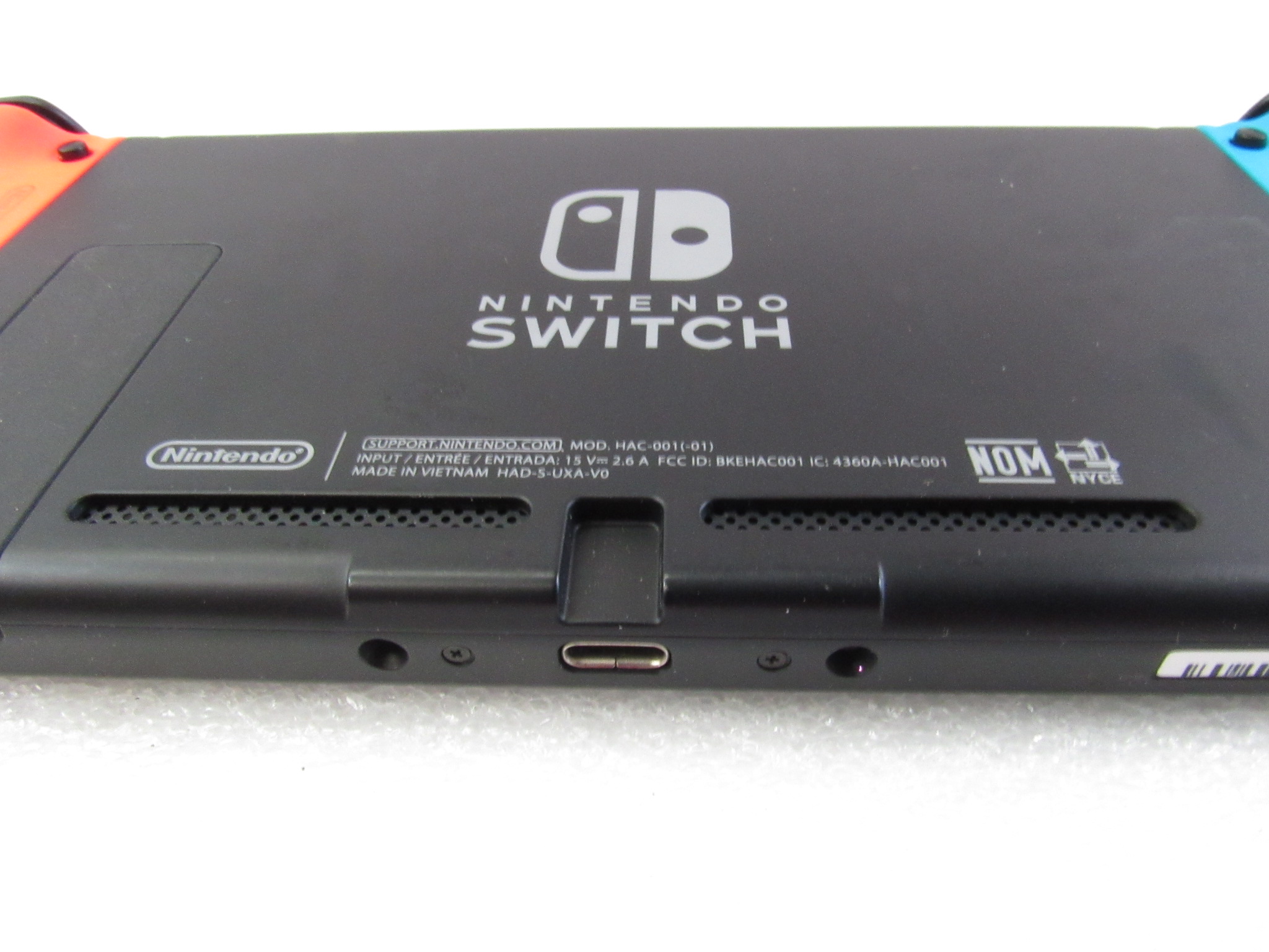 Nintendo Switch HAC-001 32GB Portable Gaming Console 5568