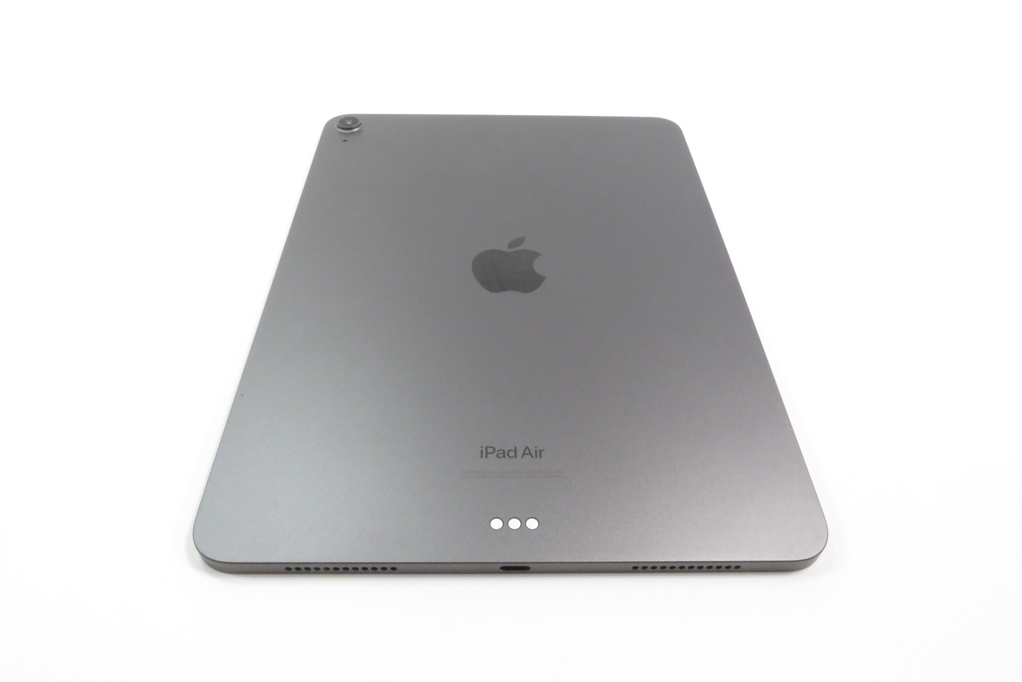 Apple iPad Air 5th Gen A2588 MM9C3LL/A Wi-Fi 64GB 10.9