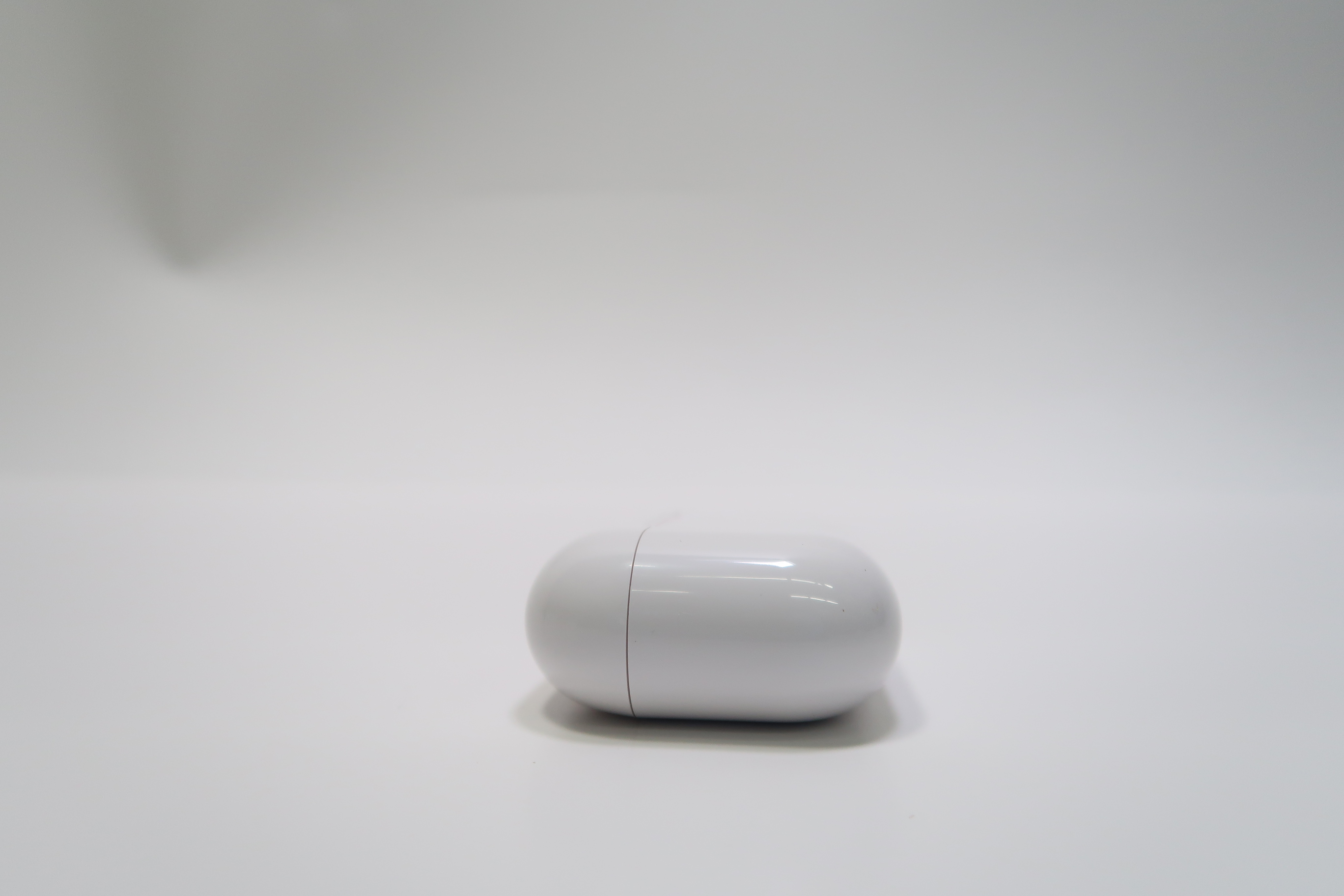 Apple AirPods Pro 2nd Gen A2700 Active Noise Cancelling Wireless