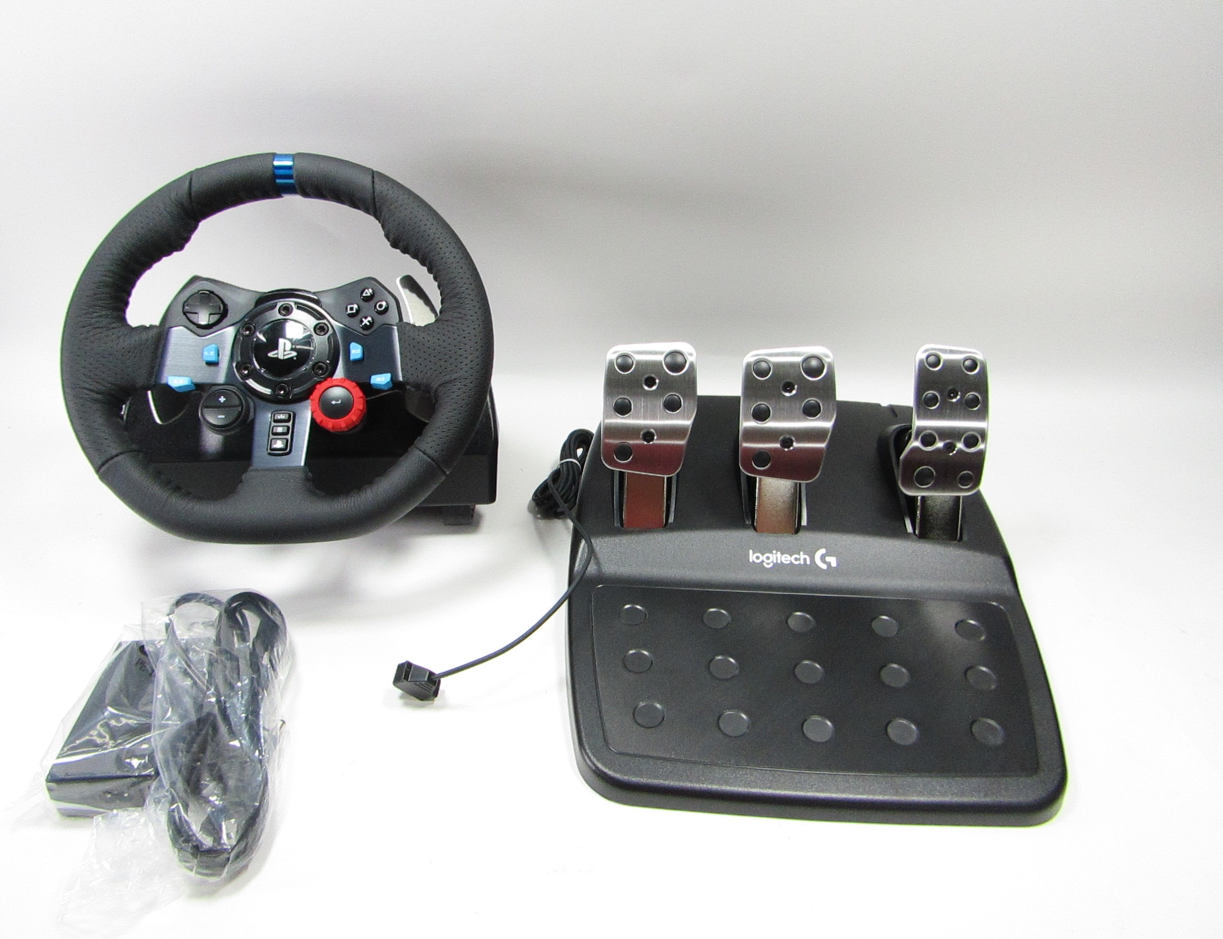 Logitech G29 Driving Force Racing Wheel / Pedal Combo Set