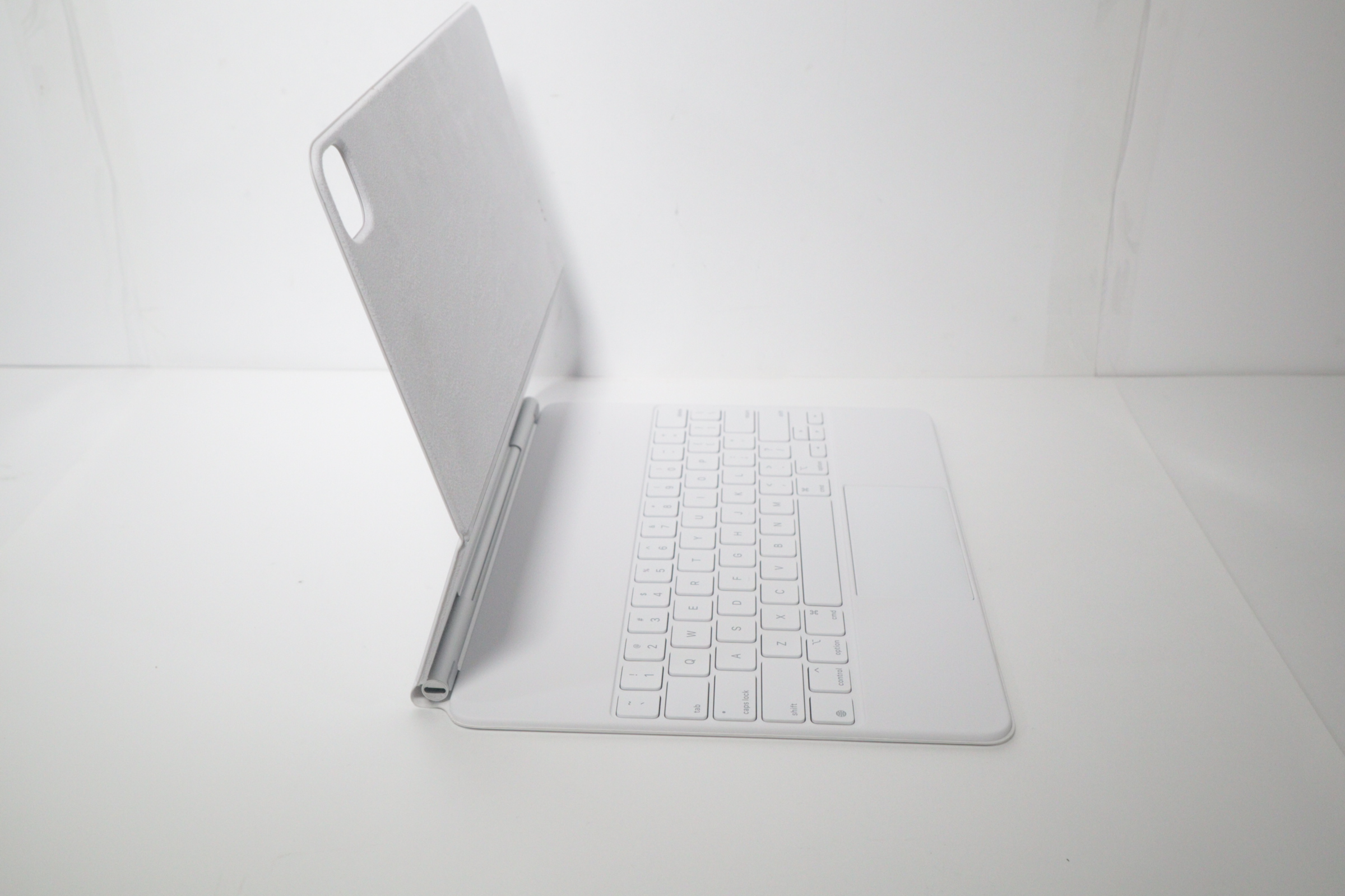 Apple Magic Keyboard MJQL3LL/A White iPad Pro 12.9 Case/Detachable