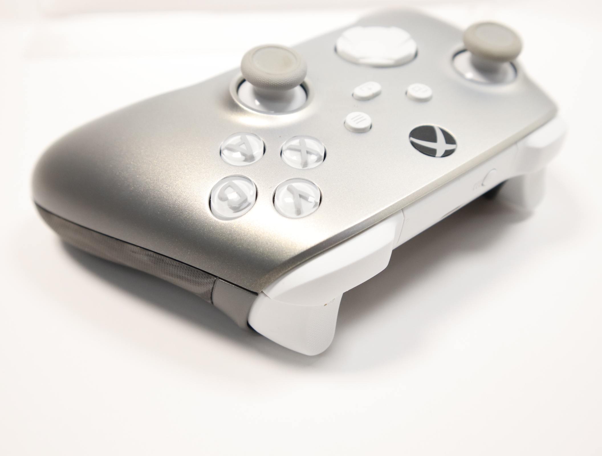 Microsoft 1914 Xbox One Wireless Controller Lunar Shift Silver