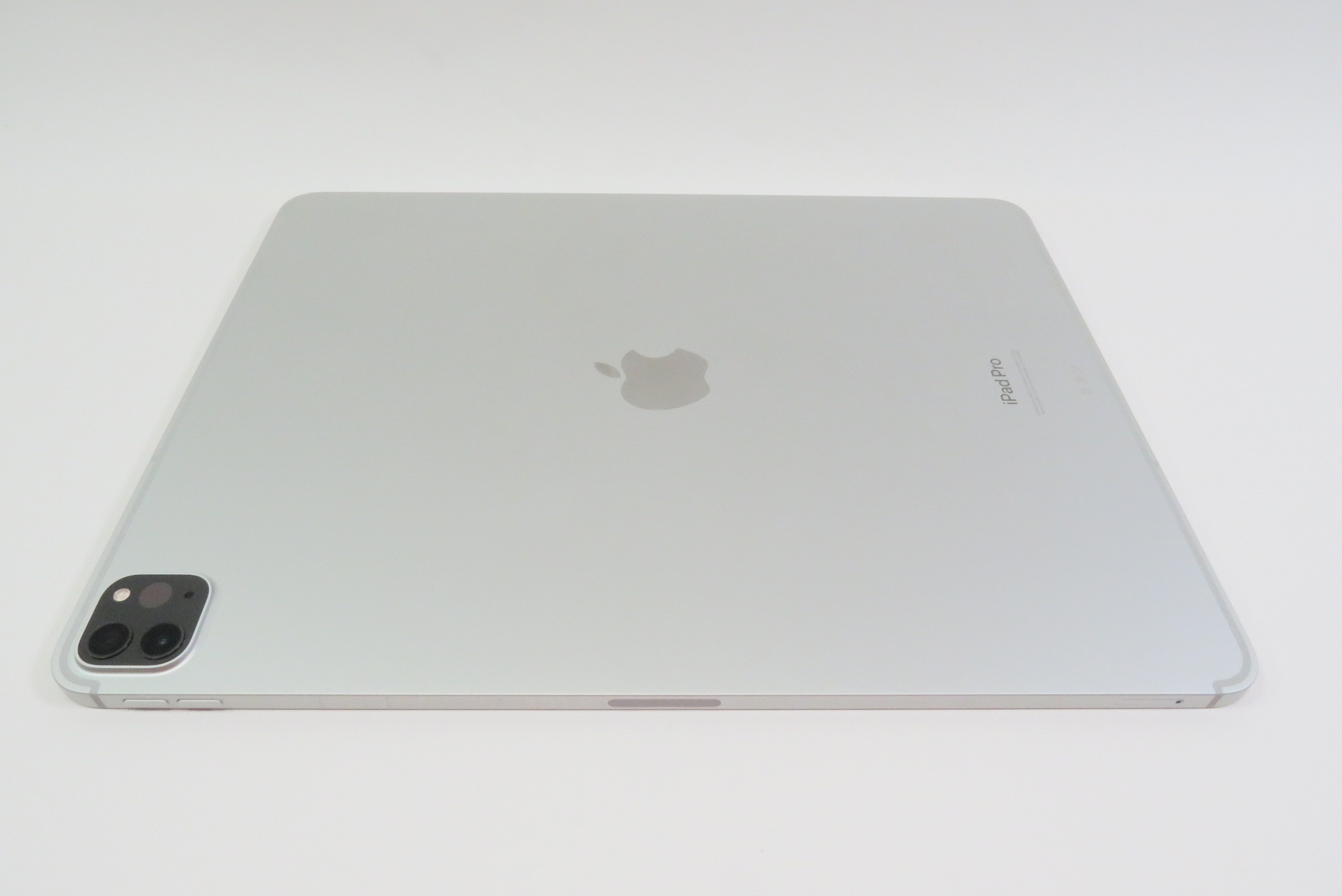 Apple iPad Pro A2764 6th Gen MP613LL/A 256GB Wi-Fi+Cellular 12.9