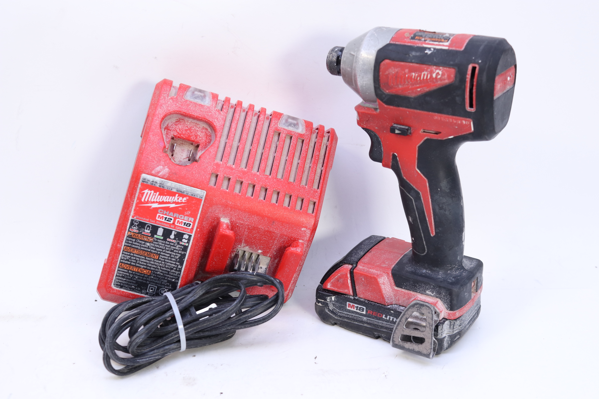 Milwaukee 265020 M18 18V LithiumIon Cordless 1/4" Hex 2Speed Impact