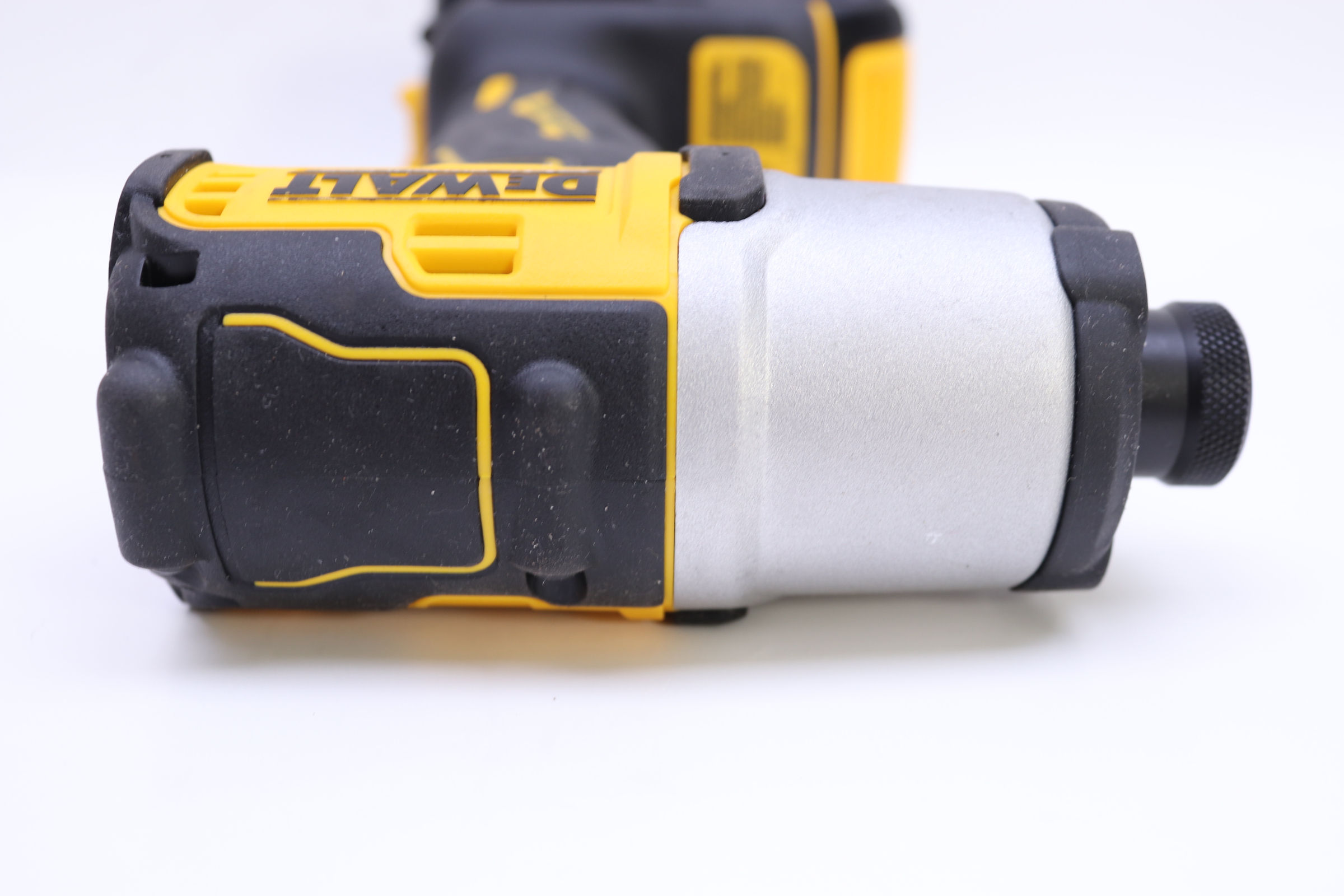 DEWALT DCF840 20-Volt MAX 1/4