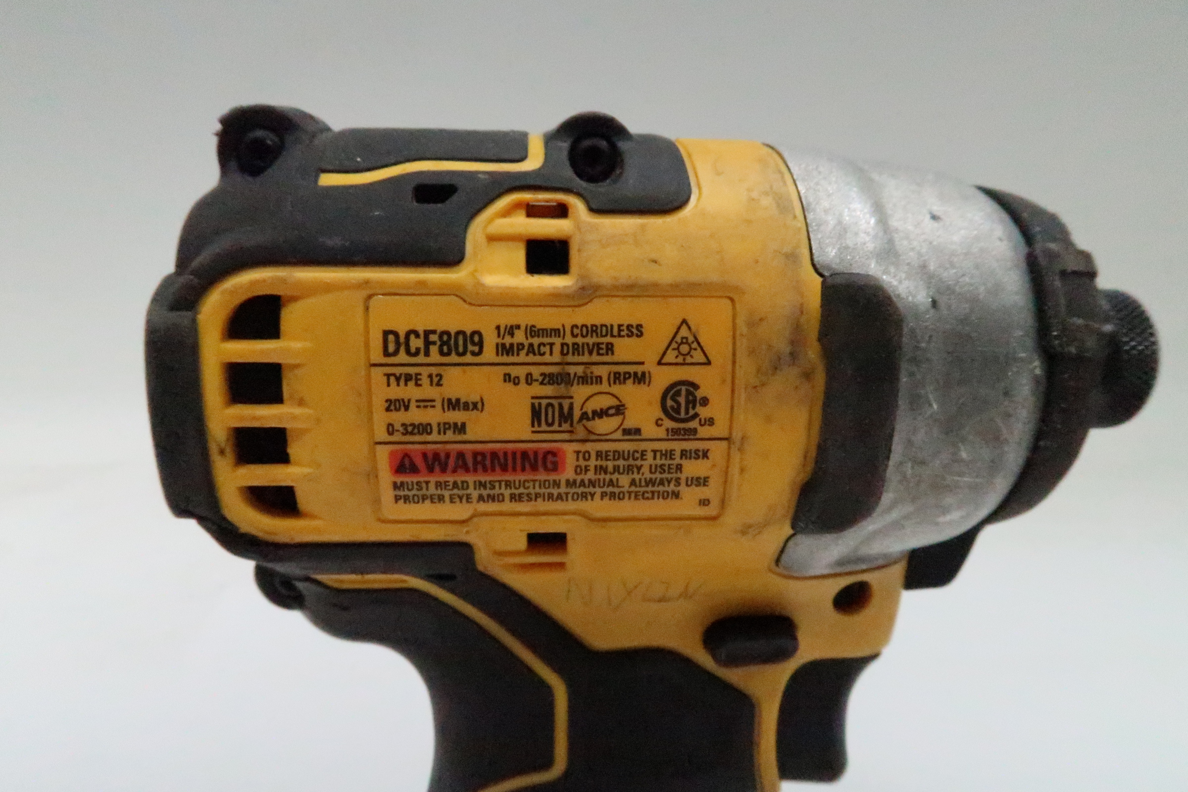 DeWalt DCF809 ATOMIC 20V MAX Cordless Brushless Compact 1/4