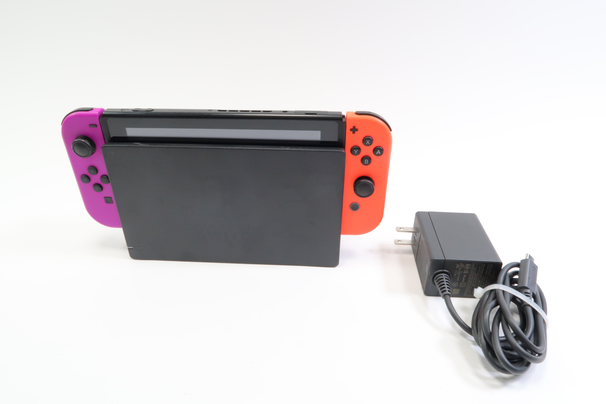 Nintendo Switch HAC-001(-01) 32GB Video Game System 1957