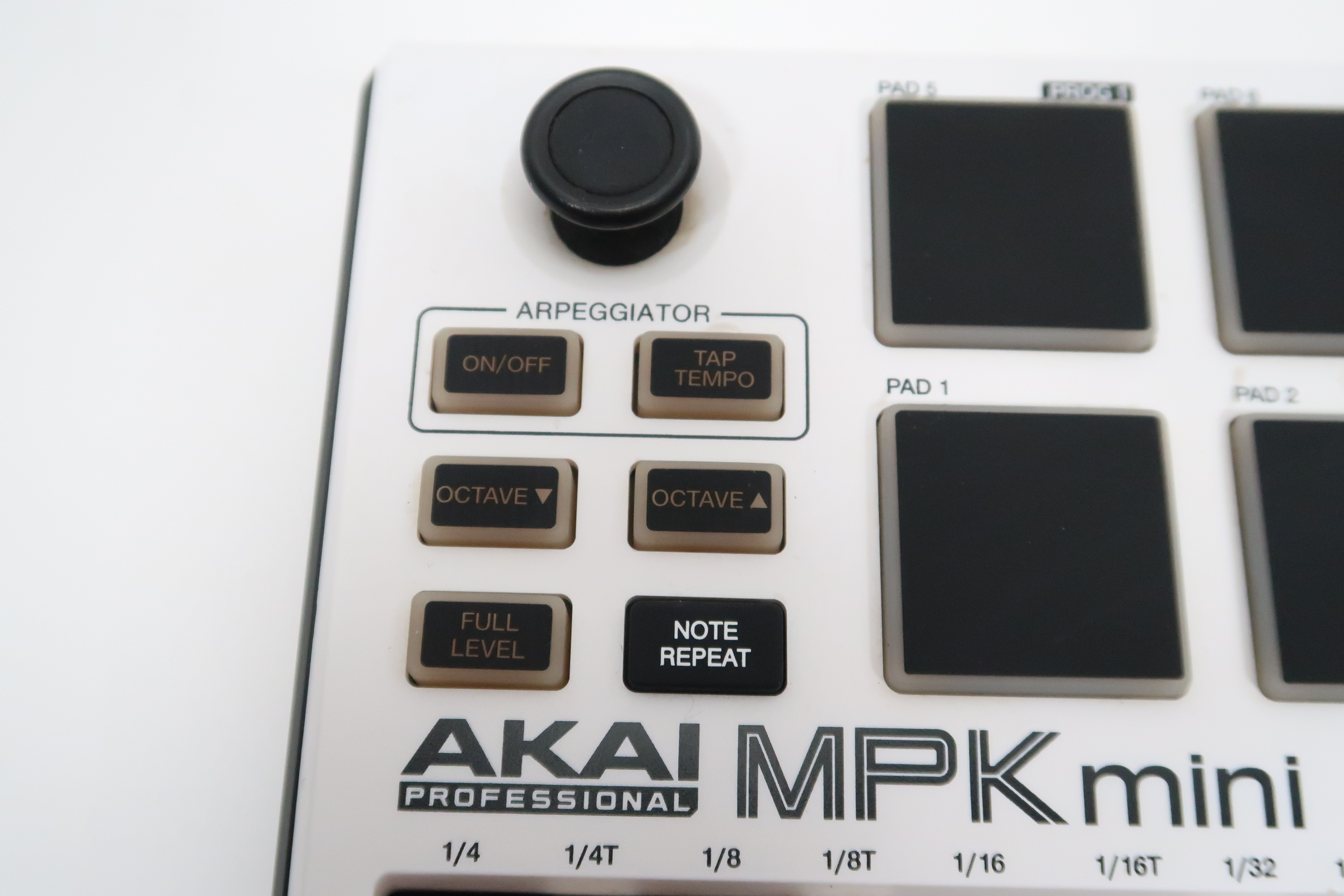 AKAI Professional MPK Mini MK1 Portable MIDI Controller - NO Software