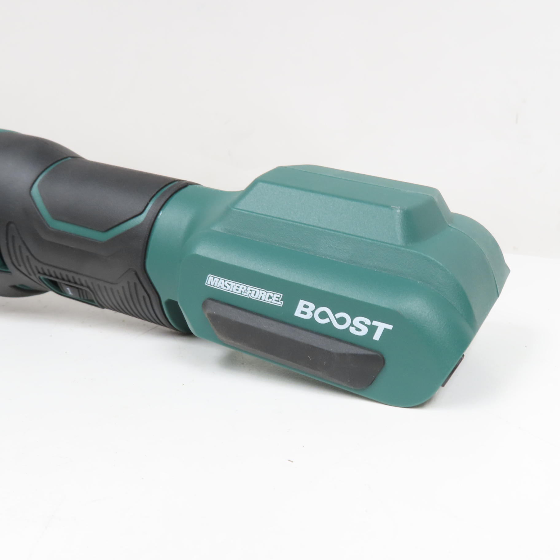 Masterforce 241-0493 BOOST 20V Cordless Oscillating Multi-Tool Kit