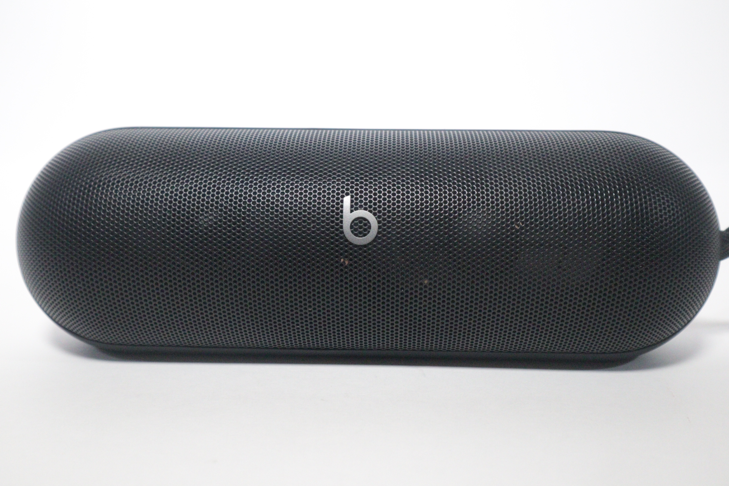 Apple Beats Pill A3211 Matte Black Water-Resistant Portable