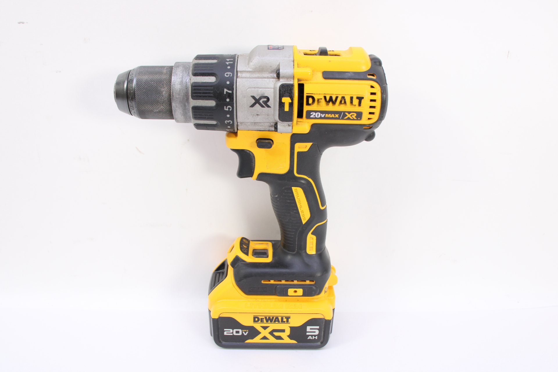 DeWalt DCD996 20V MAX XR Brushless 3-Speed 1/2