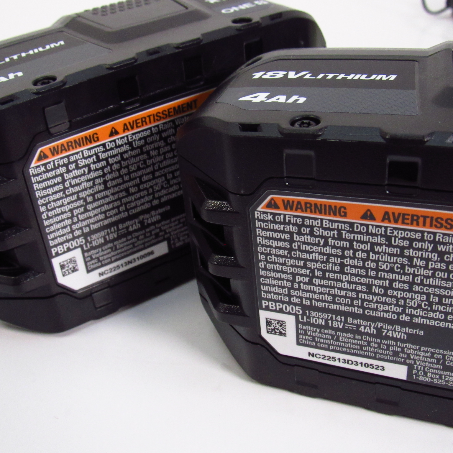 Ryobi PCG002 Charger & Lithiumion 18V 2Battery Pack Kit
