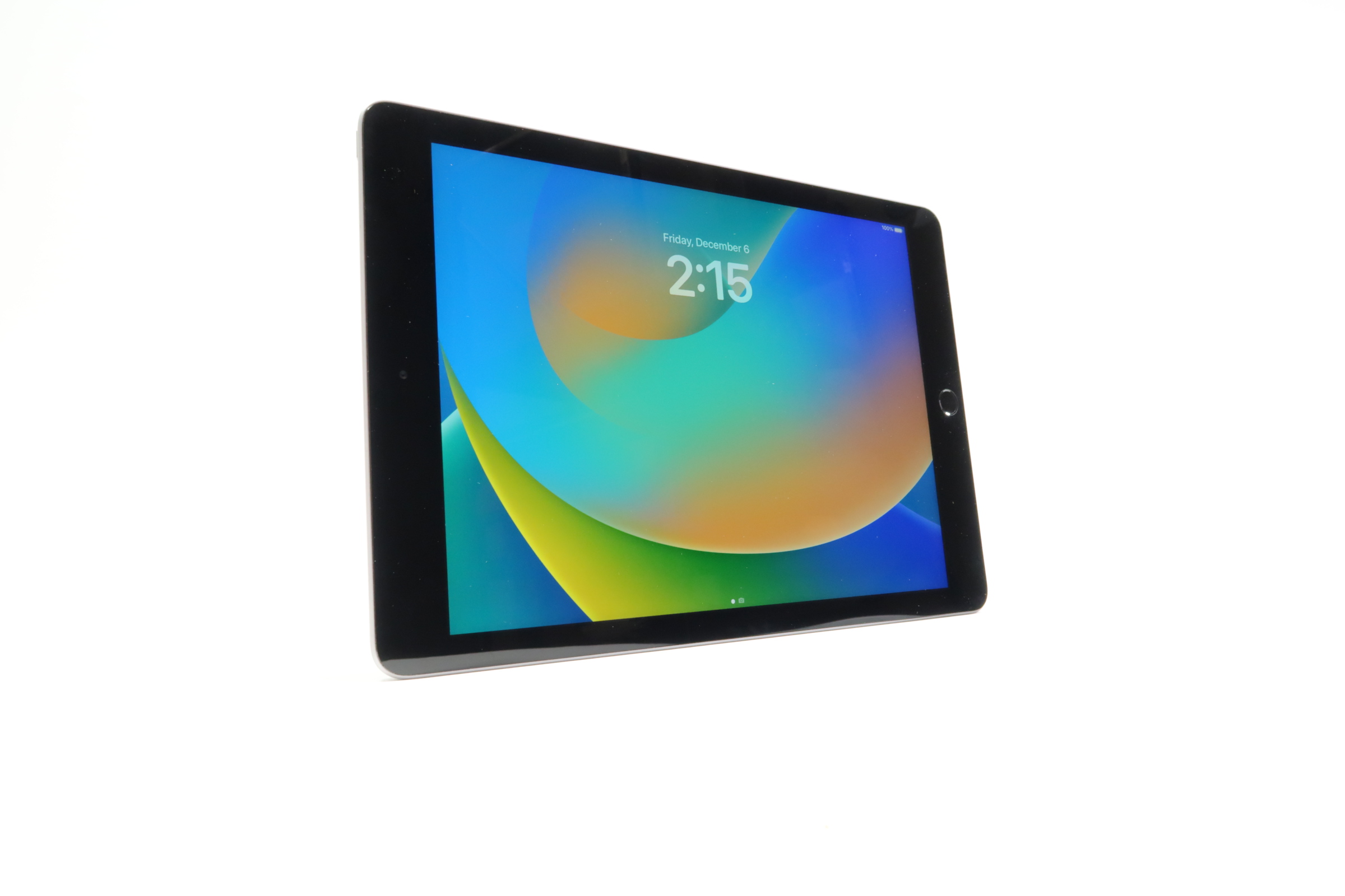 Apple iPad 5th Gen A1822 MP2H2LL/A 9.7