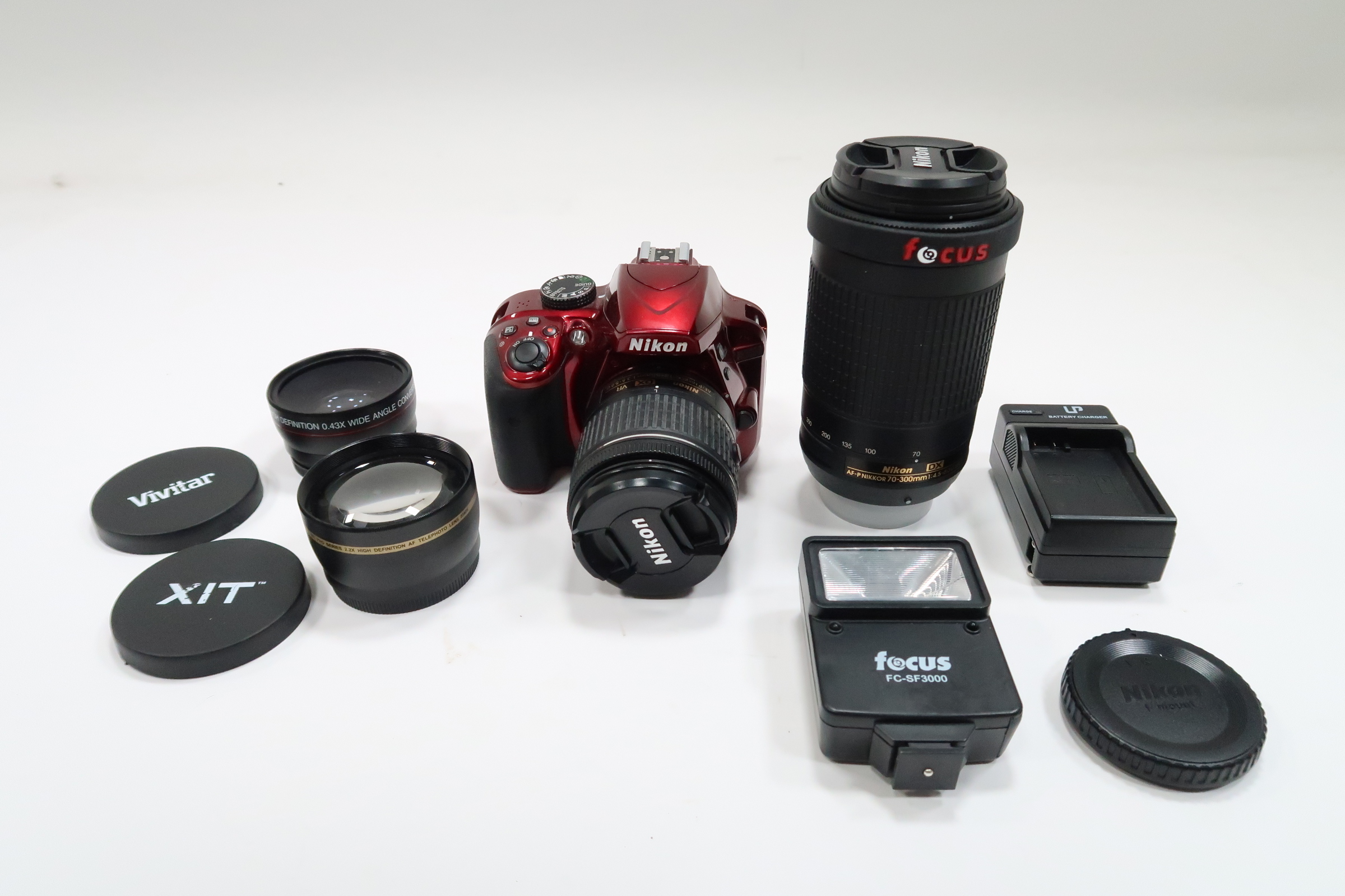 Nikon D3400 18-55mm & 70-300mm VRキット Amazon.com : Nikon D3400 Digital SLR Camera & 18-55mm VR