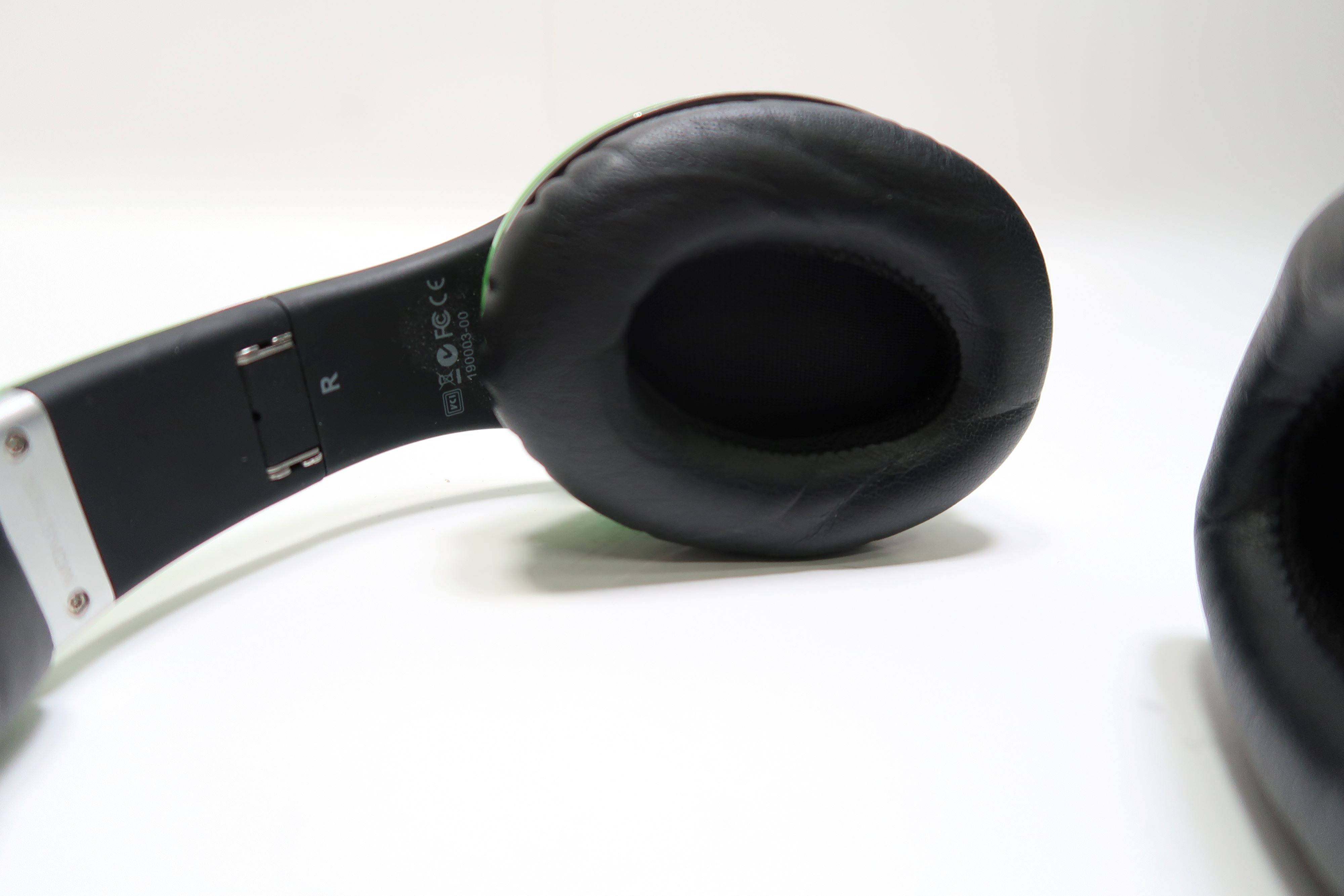 Beats by Dr. Dre Studio 190003-00 Wireless Headphones 5998