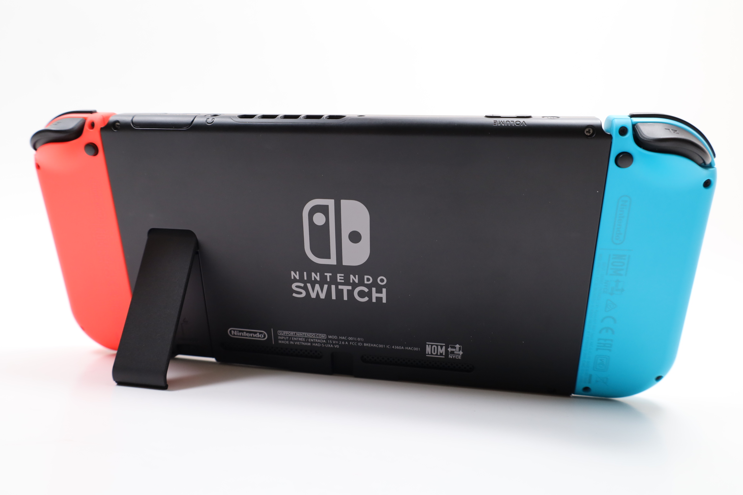 Nintendo Switch HAC-001(-01) 32GB Video Game System - Blue/Red (5810)