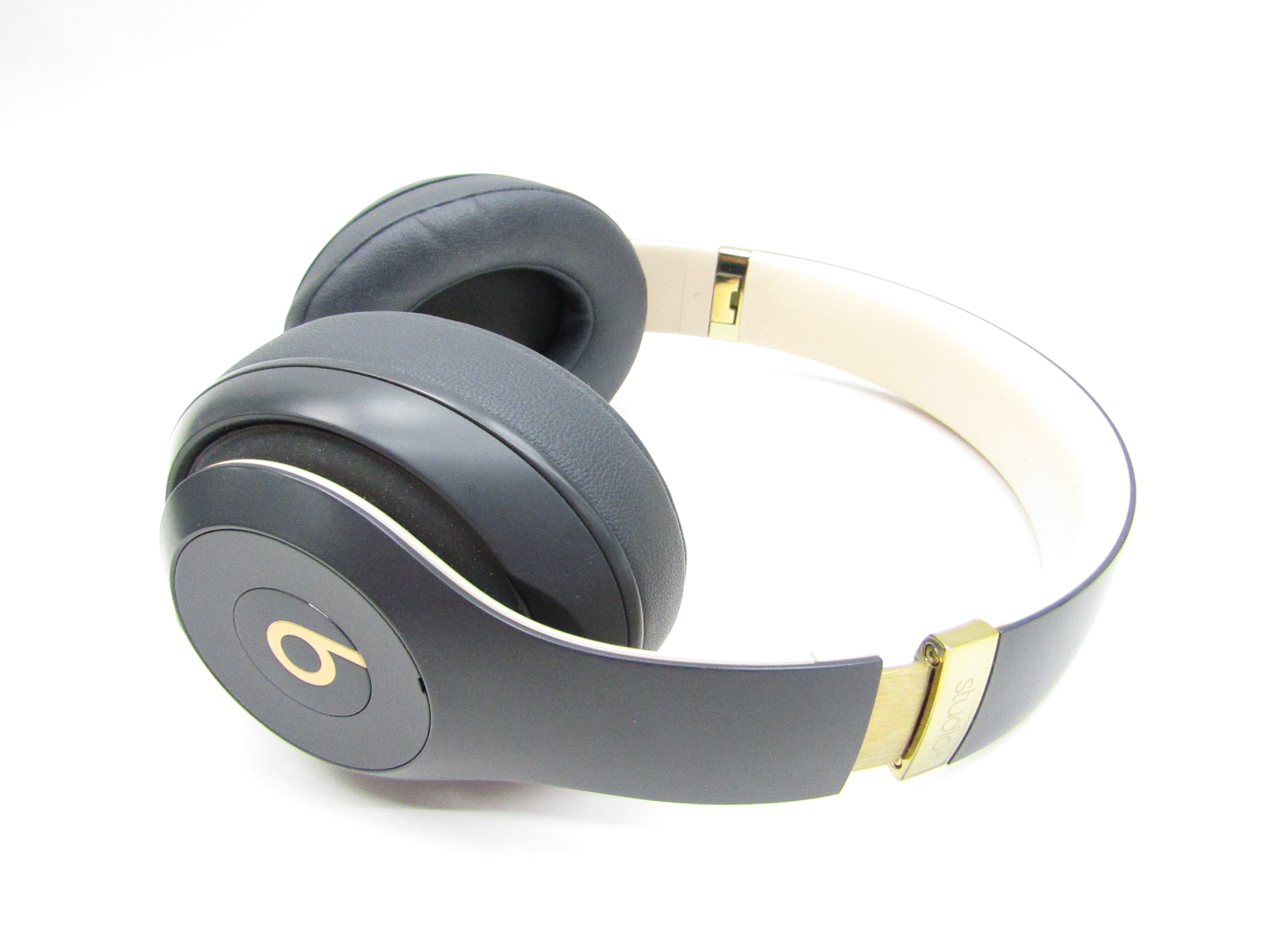 Beats Studio 3 Wireless Skyline Collection Shadow Gray Over