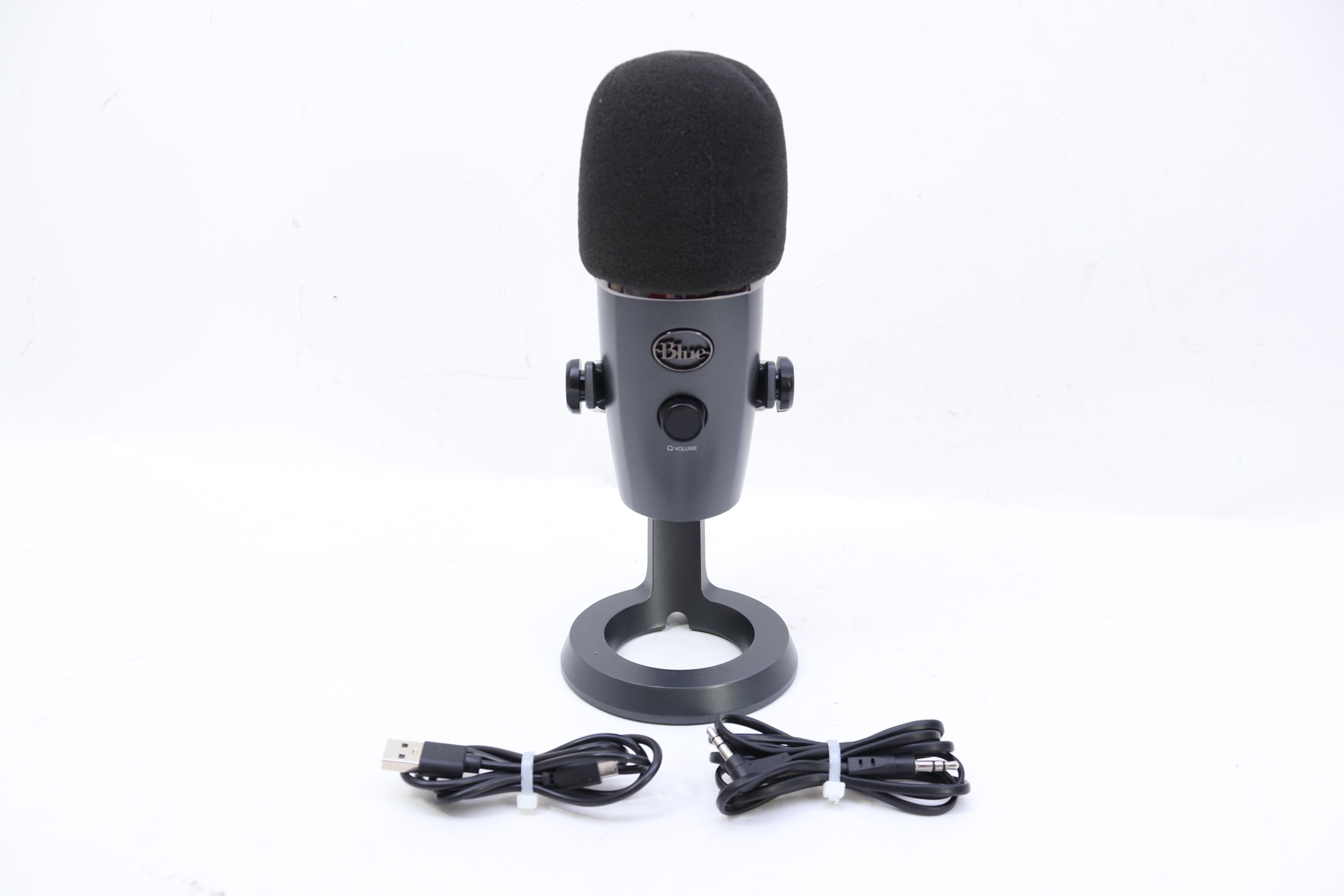Blue Microphone Yeti Nano A00136 Grey Body USB Condenser Microphone