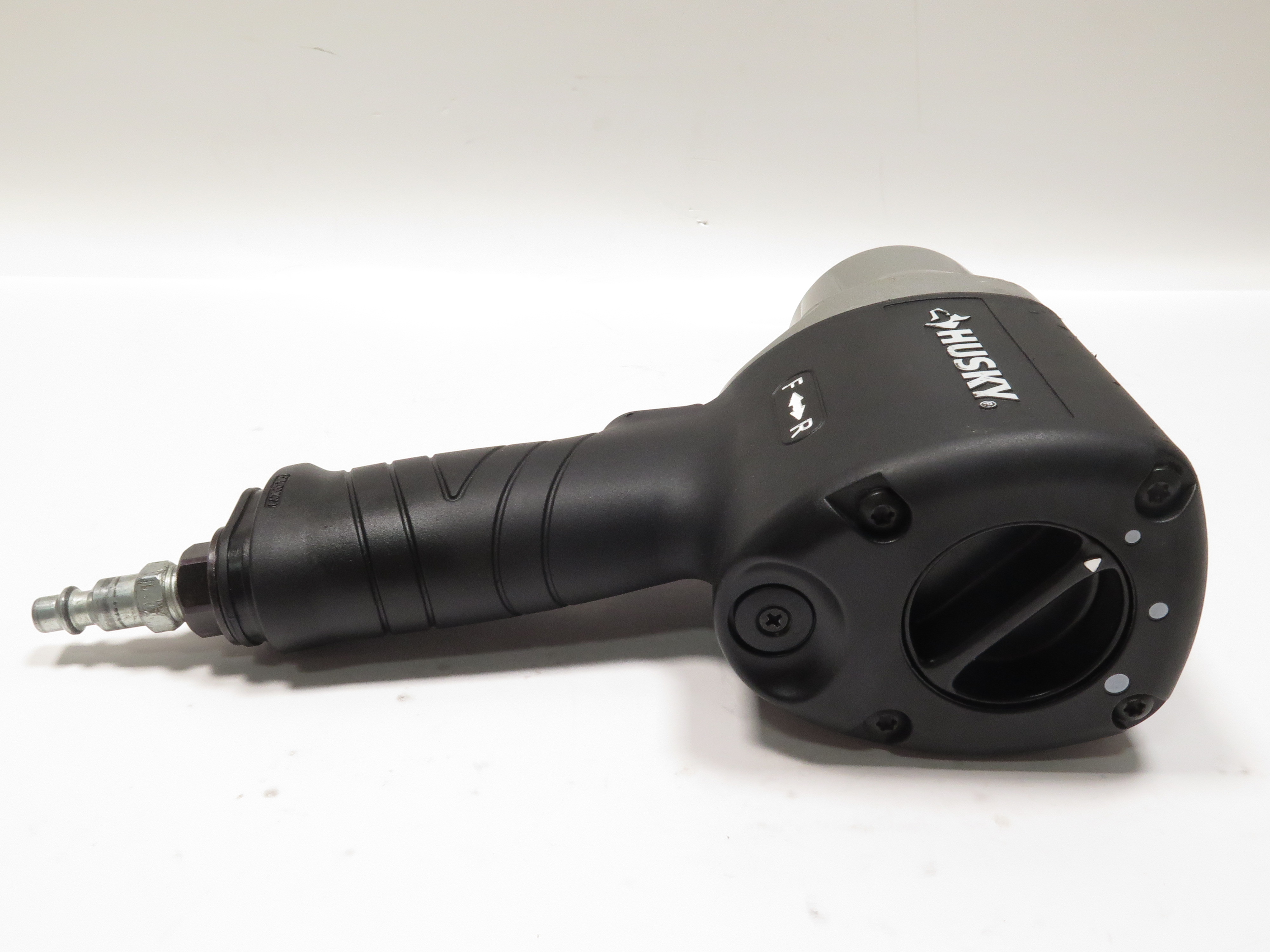 Husky H4480 800 ft./lbs. 1/2 in. Impact Wrench 0385