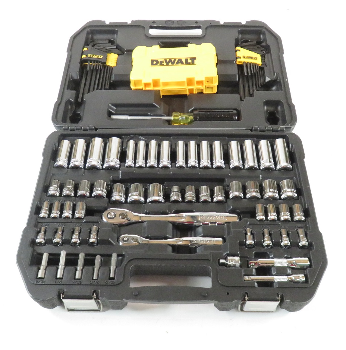 DEWALT DWMT73801 1/4 in. x 3/8 in. Drive Polished Chrome Mechanics Tool Set
