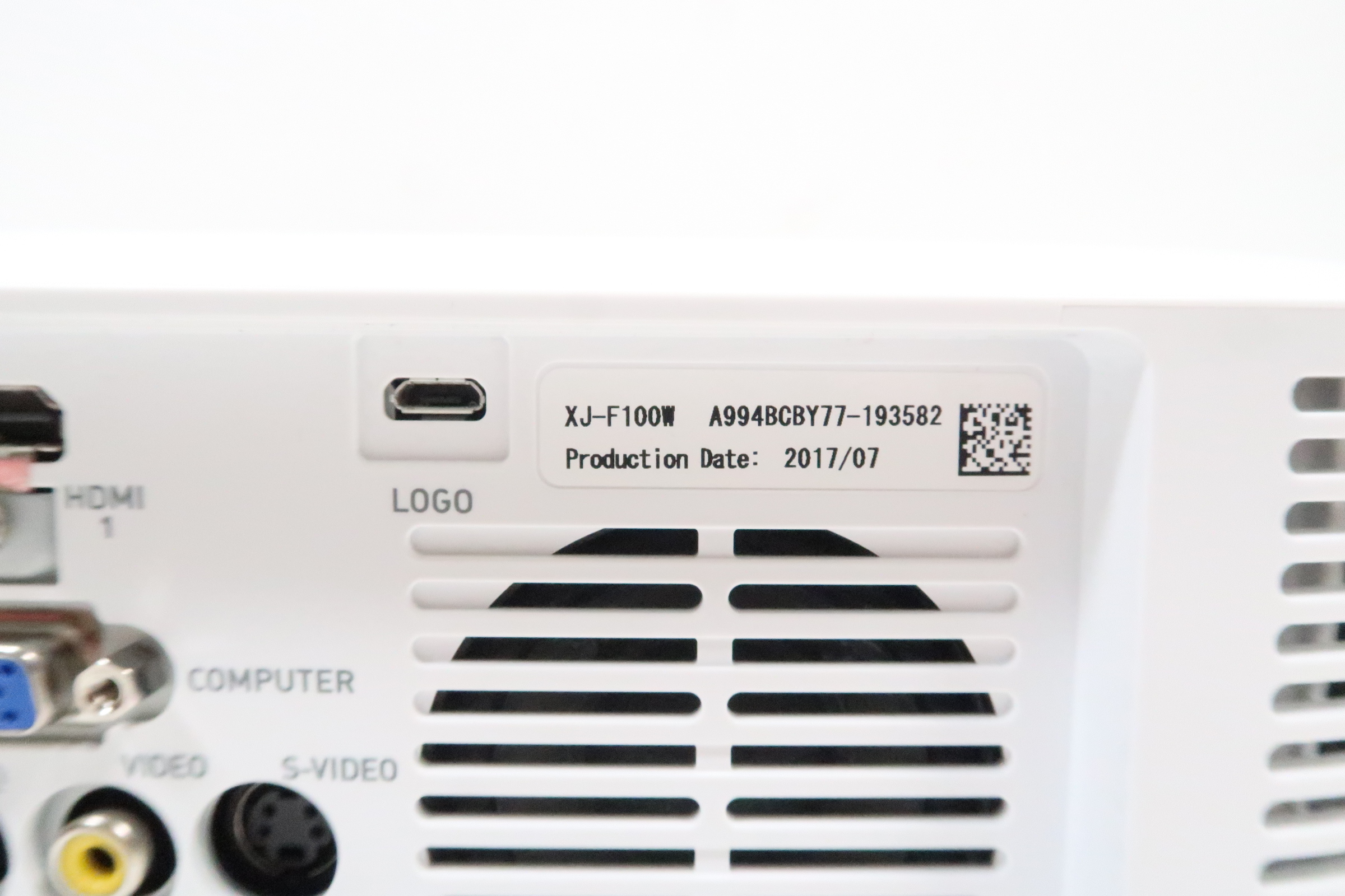 Casio XJ-F100W LampFree Advanced Series 3500-Lumen WXGA DLP Projector